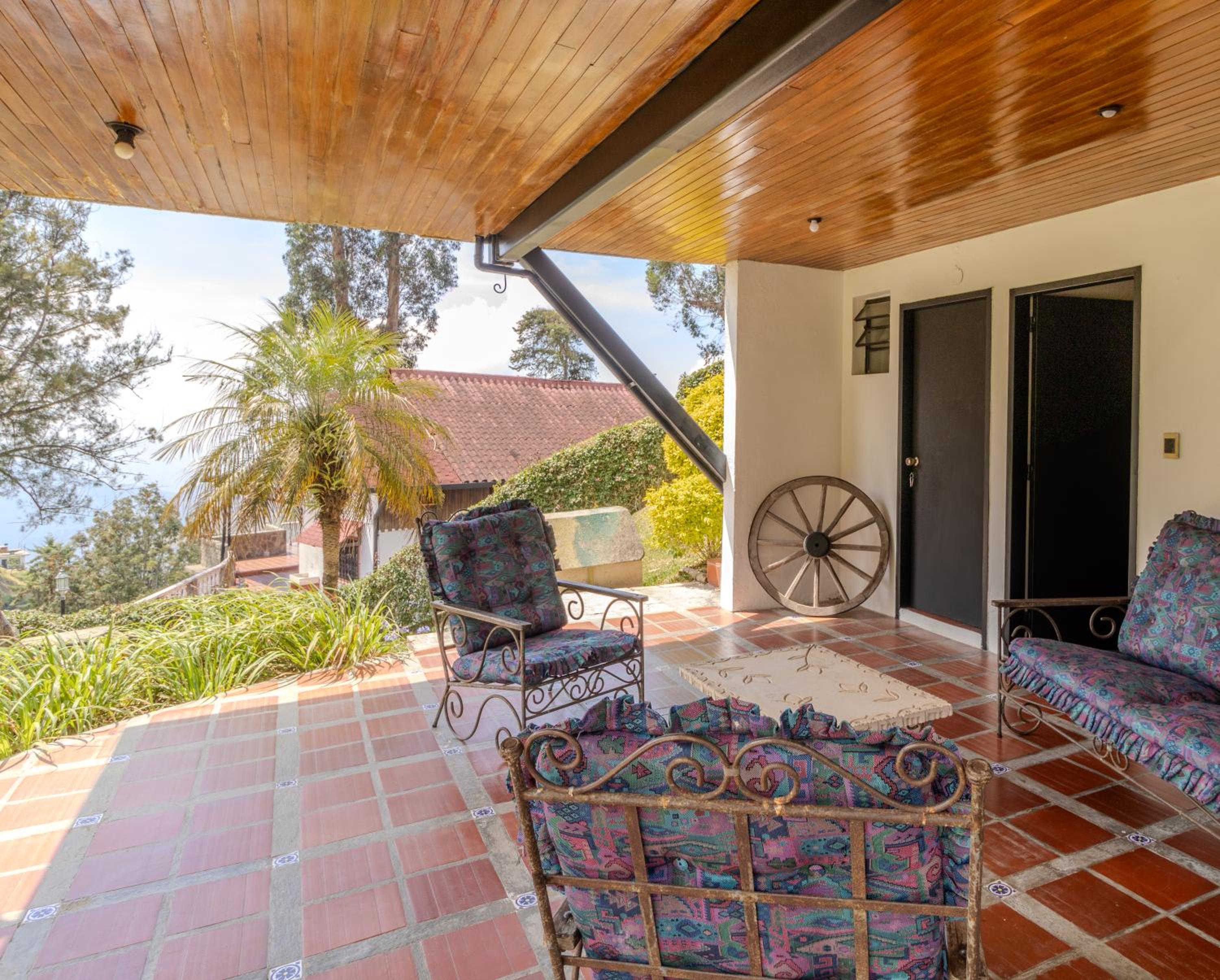 Hermoza casa en la colonia Tovar