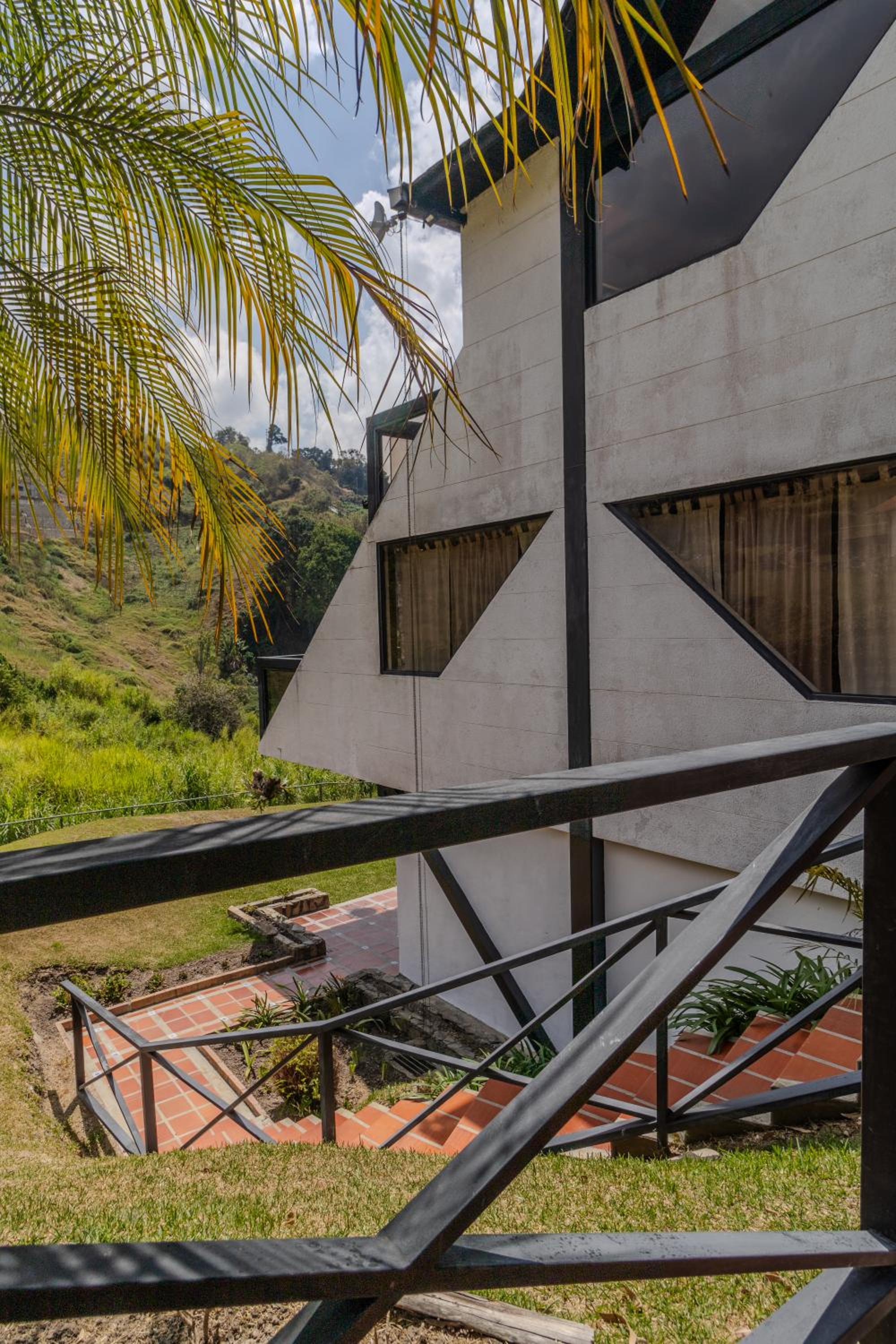 Hermoza casa en la colonia Tovar