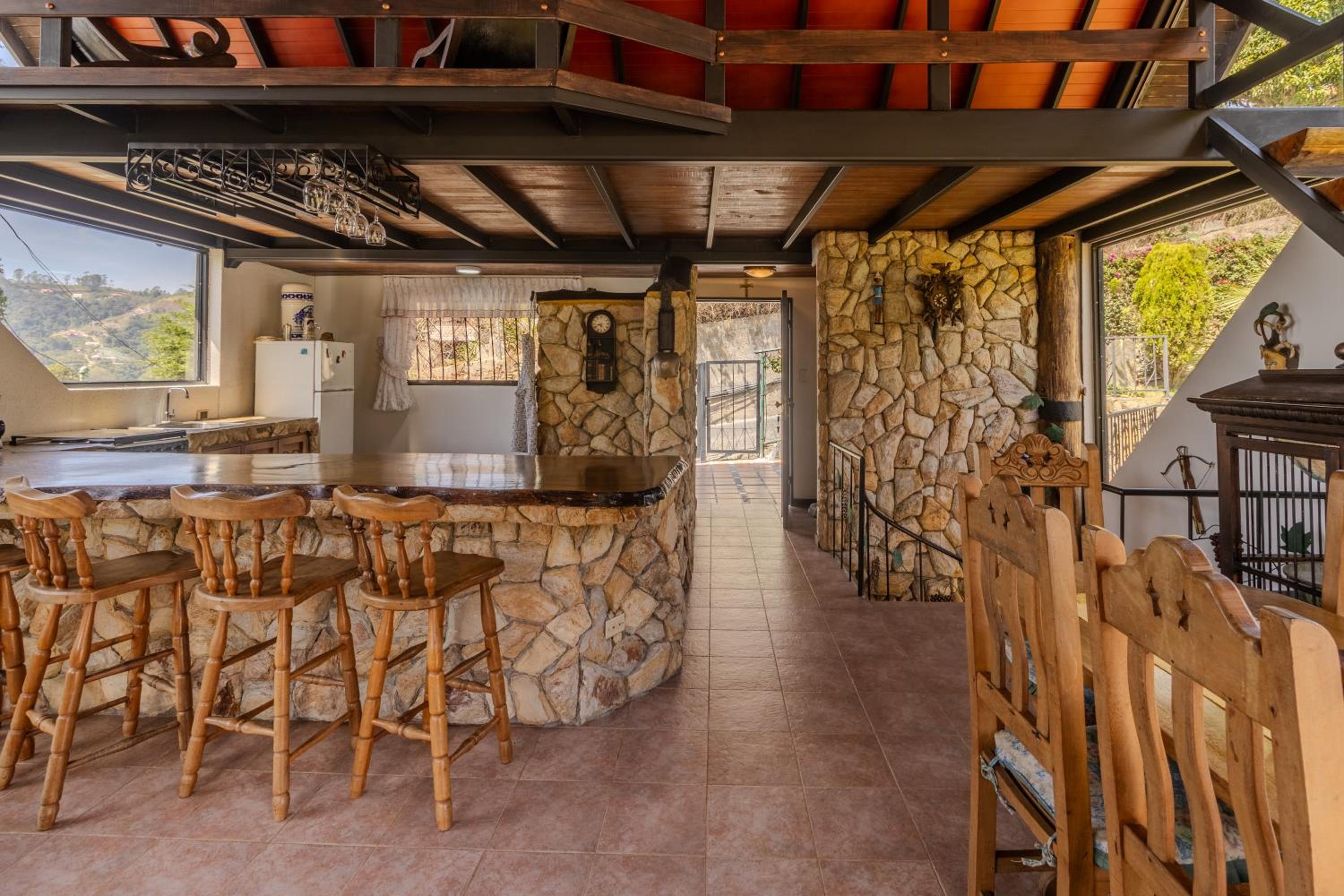 Hermoza casa en la colonia Tovar