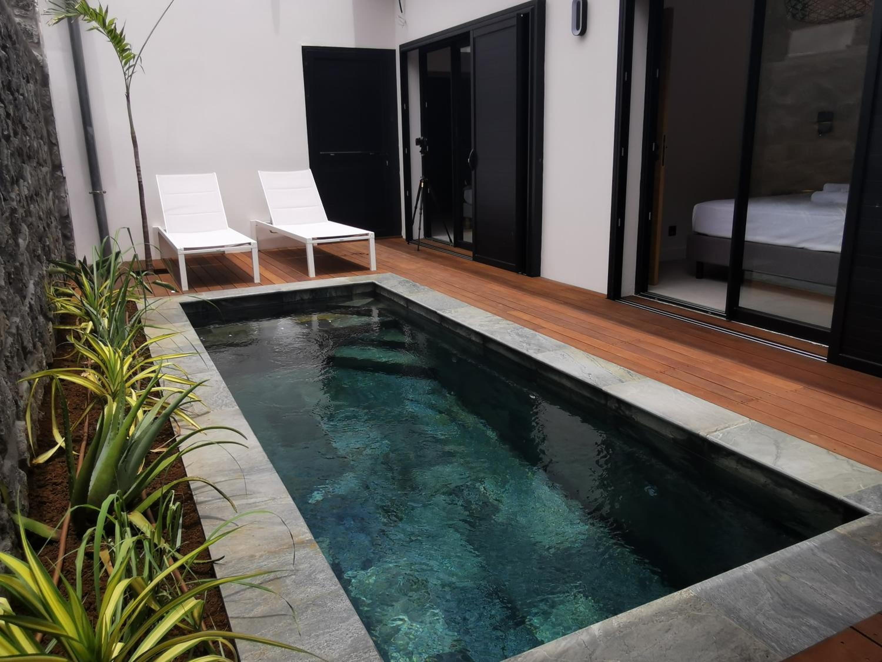 Summer Cosy 4*- 2 ch piscine chauffée - St Gilles view 3
