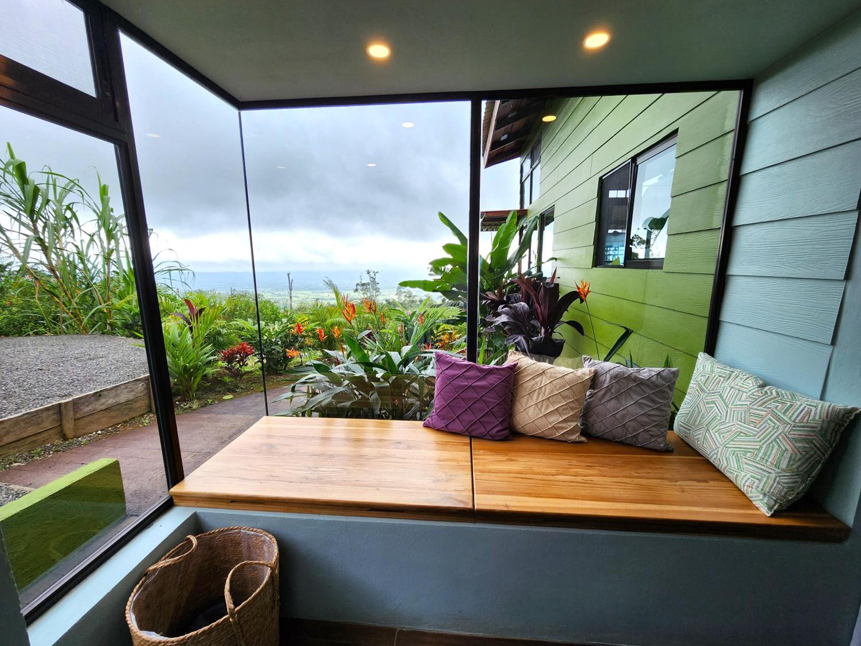 Cabañas Caeli, La Perezosa, La Fortuna Rainforest Glass Cabin w Amazing Views