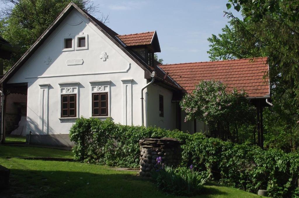Paloc Manor Vendeghaz Nagyvisnyo Romantic Heritage Guesthouse on the creek Nagyvisnyo