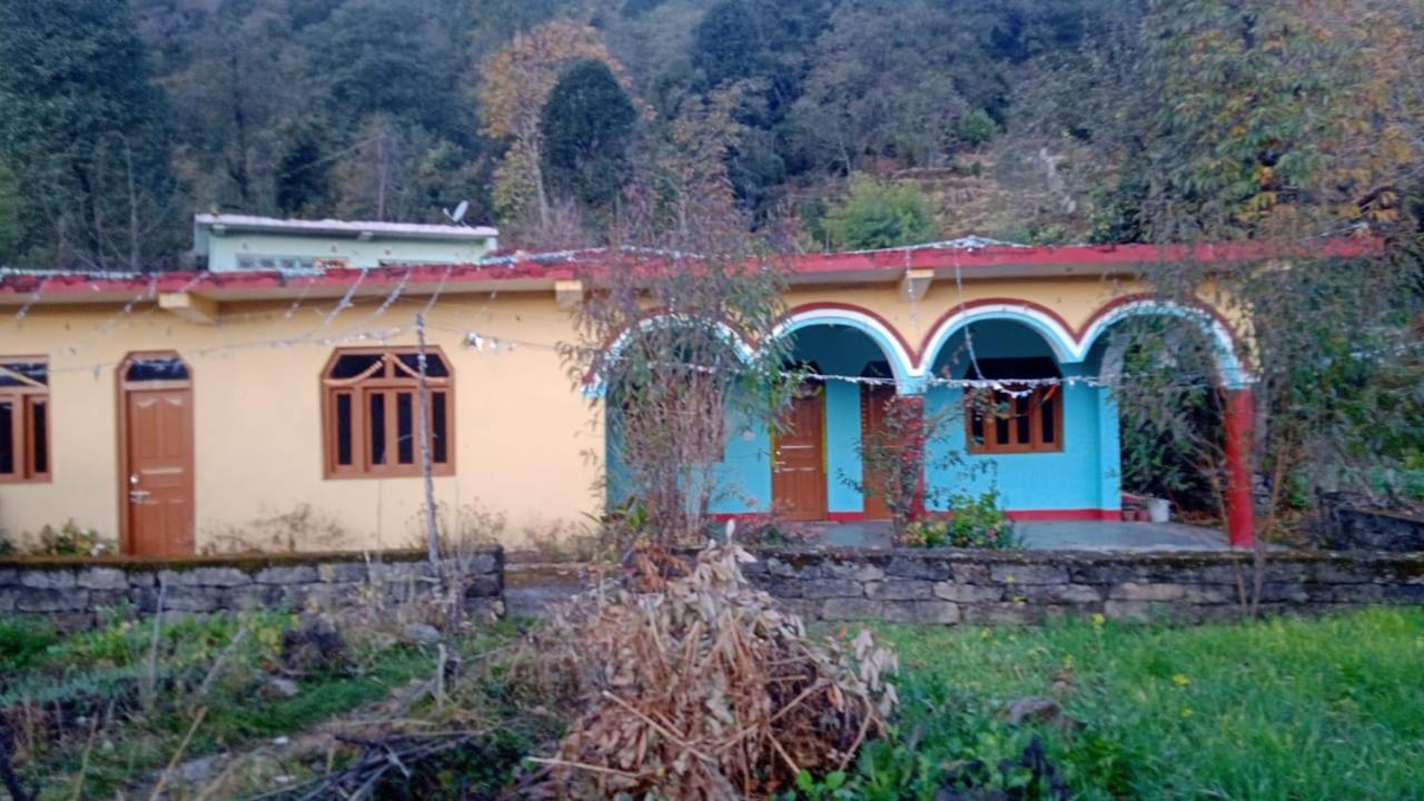 Comet Himalayan Paradise Homestay, Munsiyari view 3