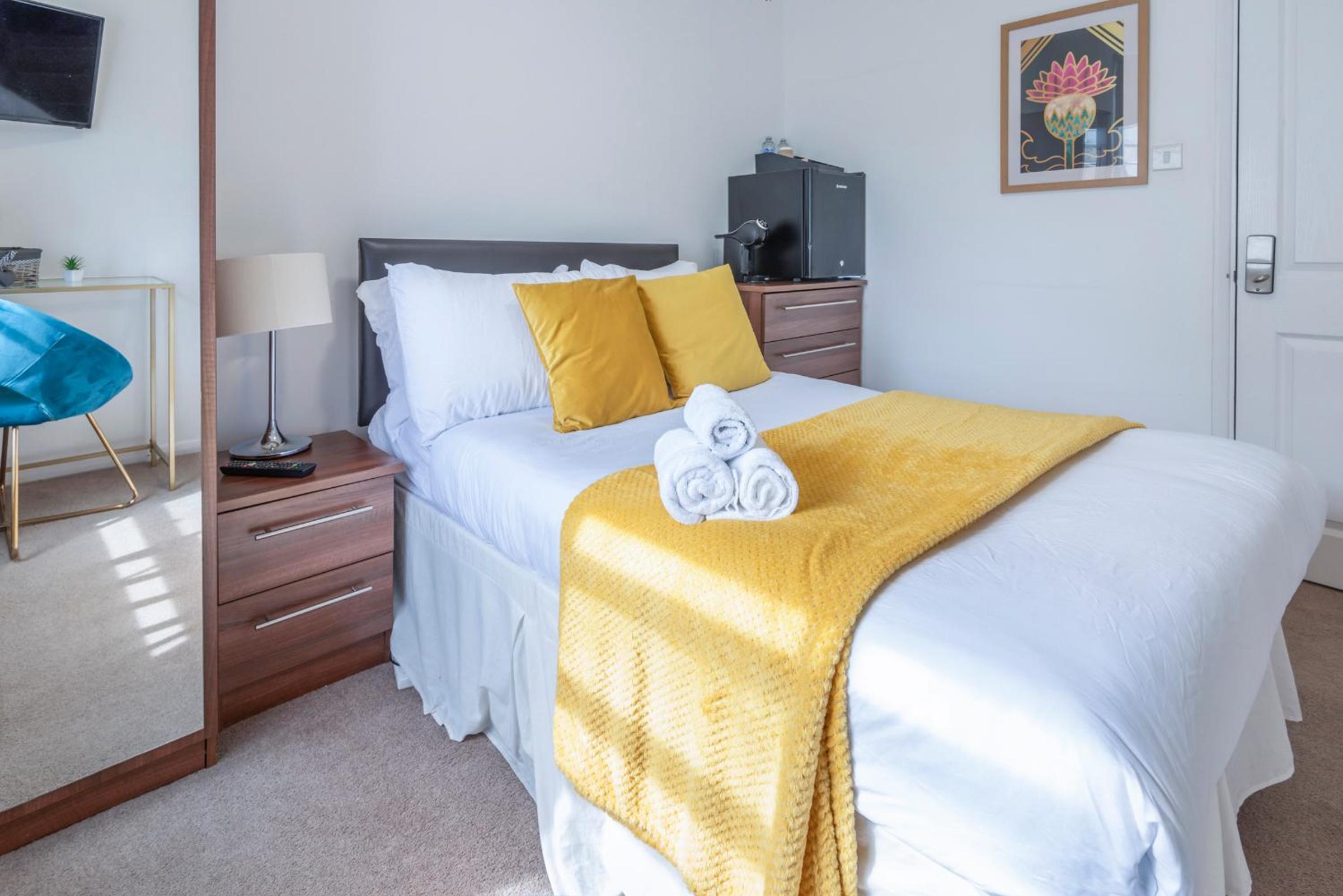 Double in Notting Hill, Private Minibar & Coffee