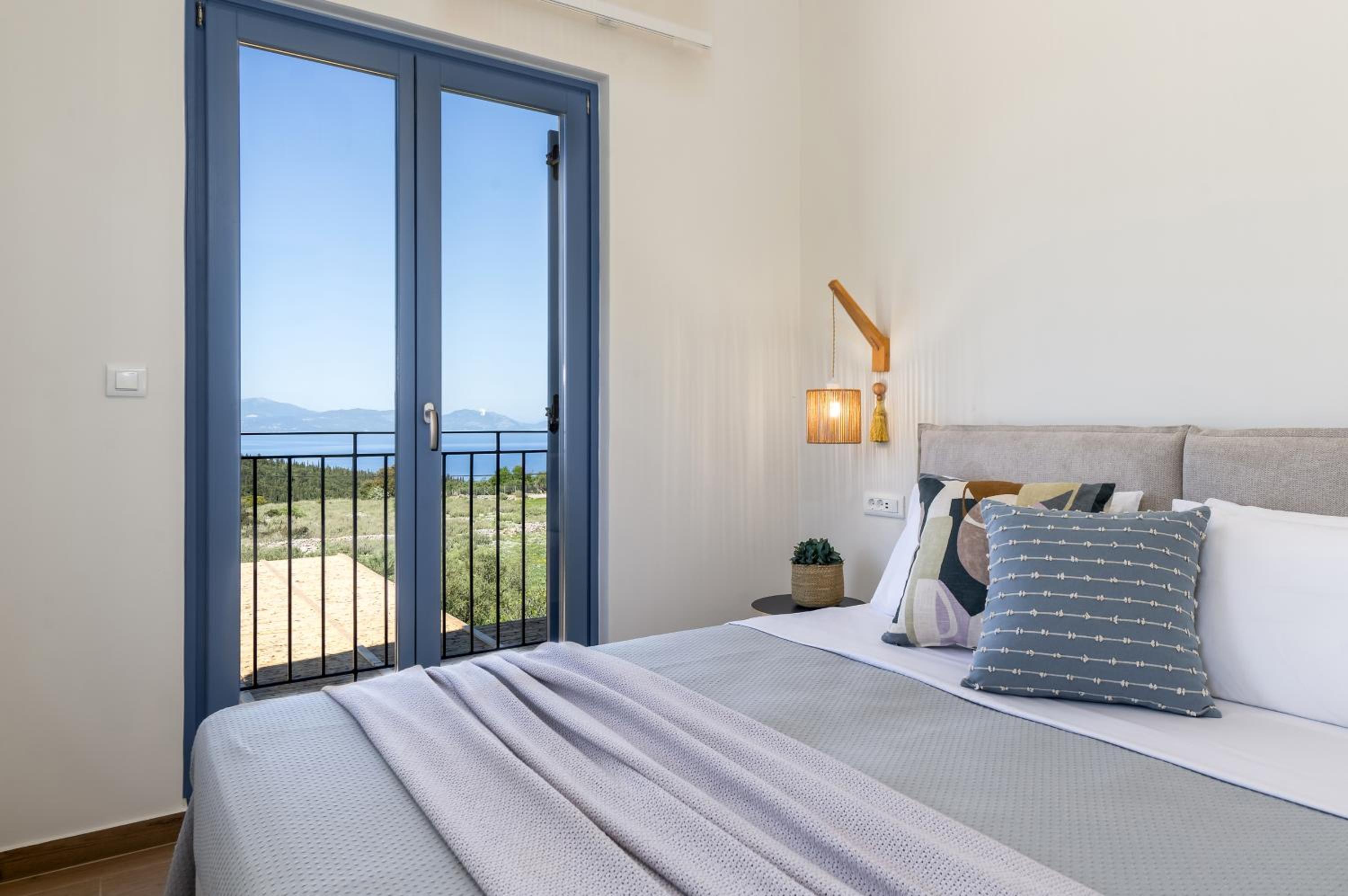 Villa Ariste with stunning views near Fiscardo view 4