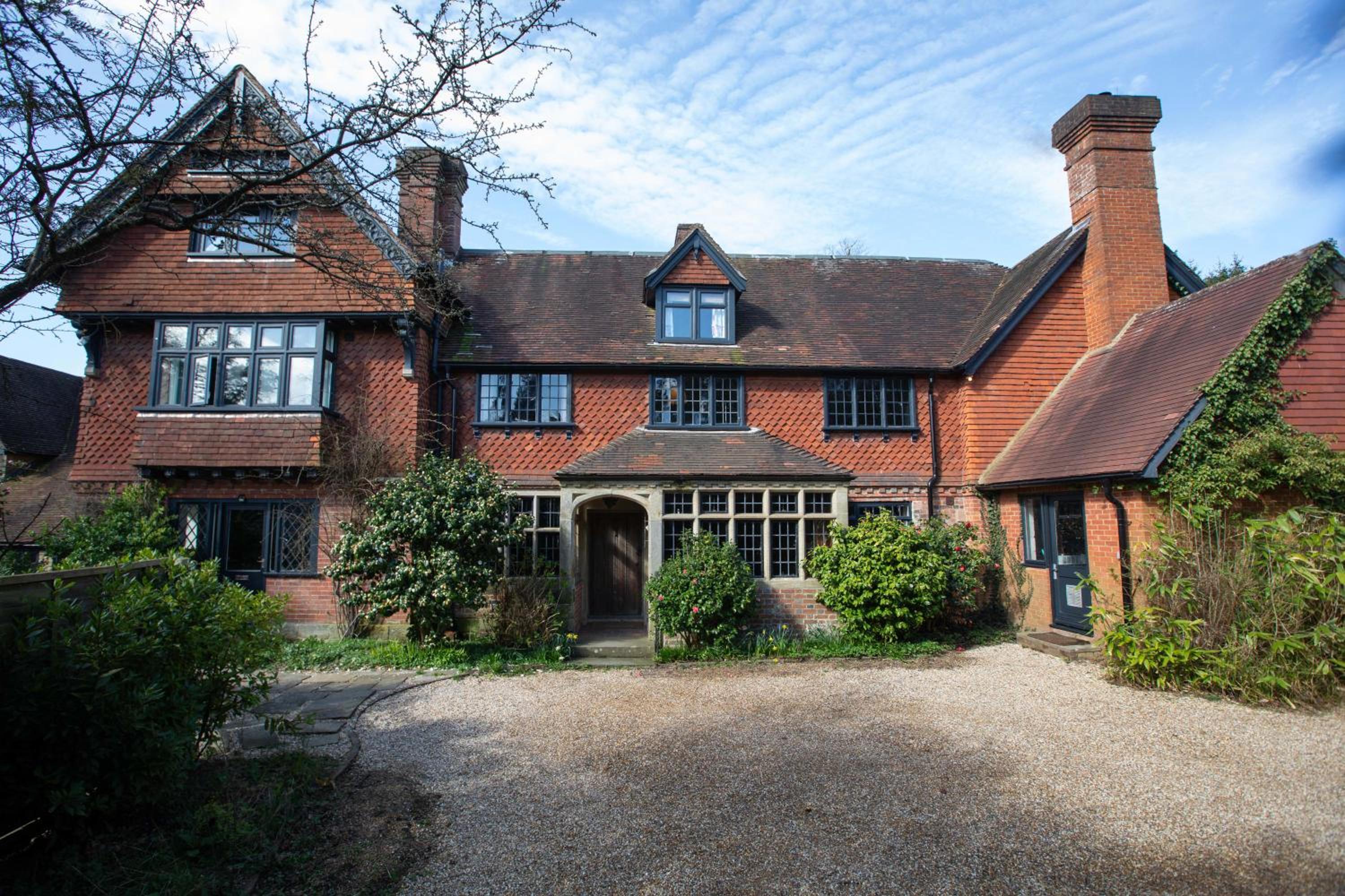 Large Country House in Ashdown Forest view 5
