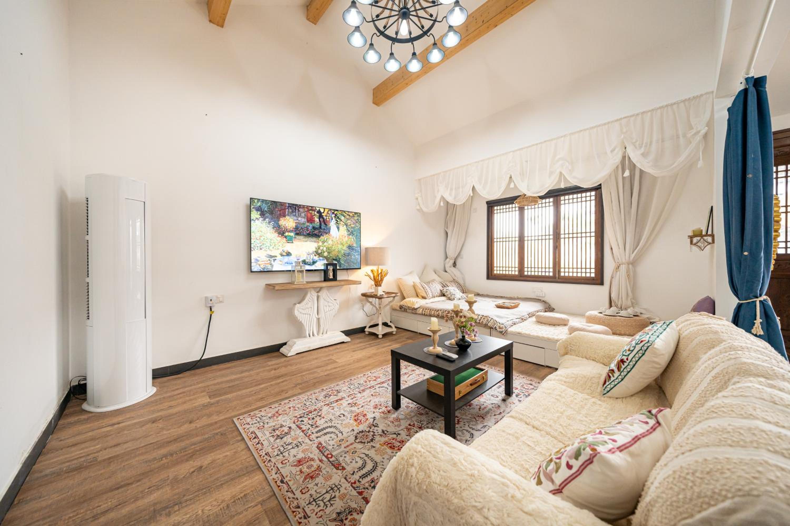 Shanghai Riverview Vacation Villa