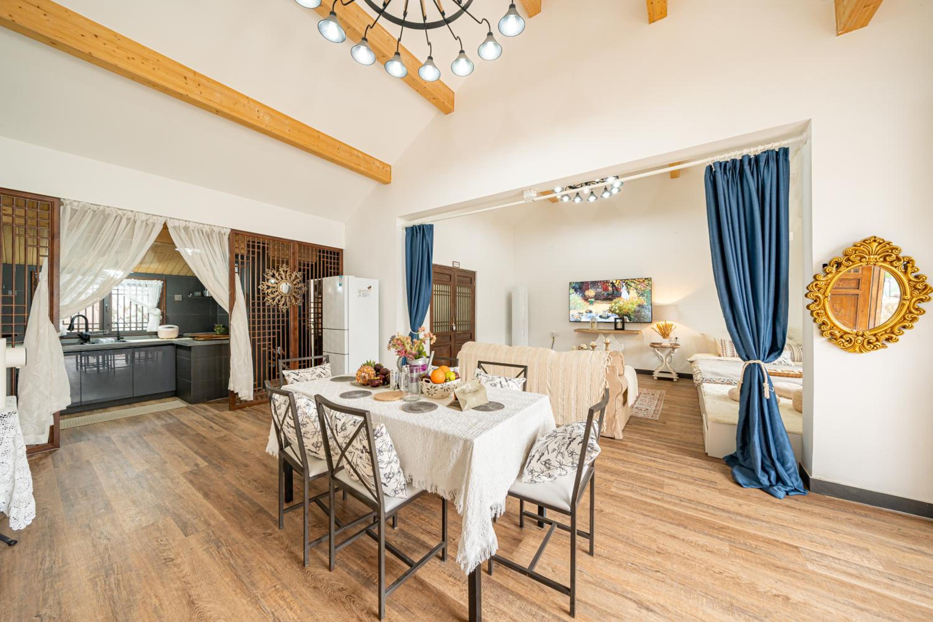 Shanghai Riverview Vacation Villa