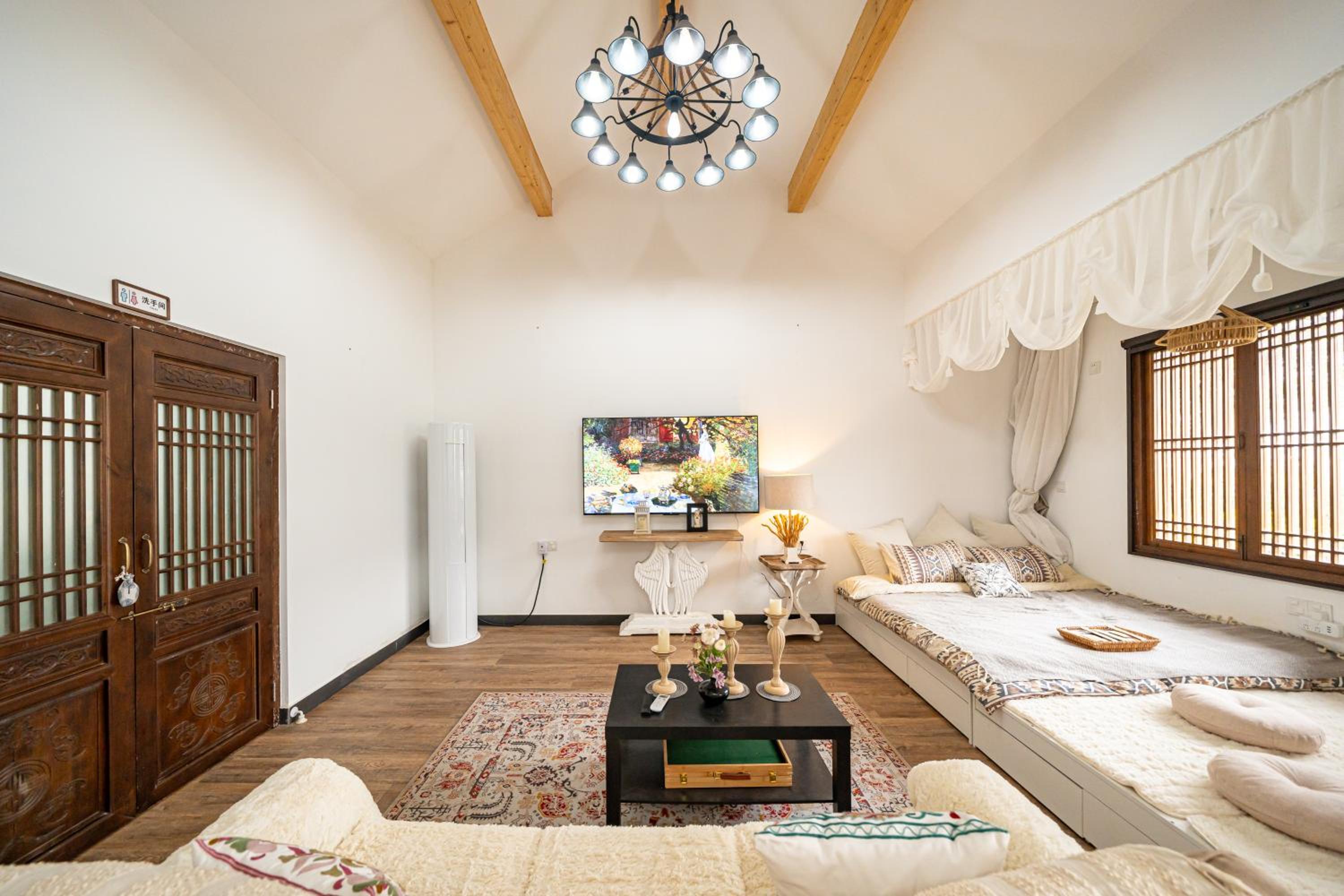 Shanghai Riverview Vacation Villa