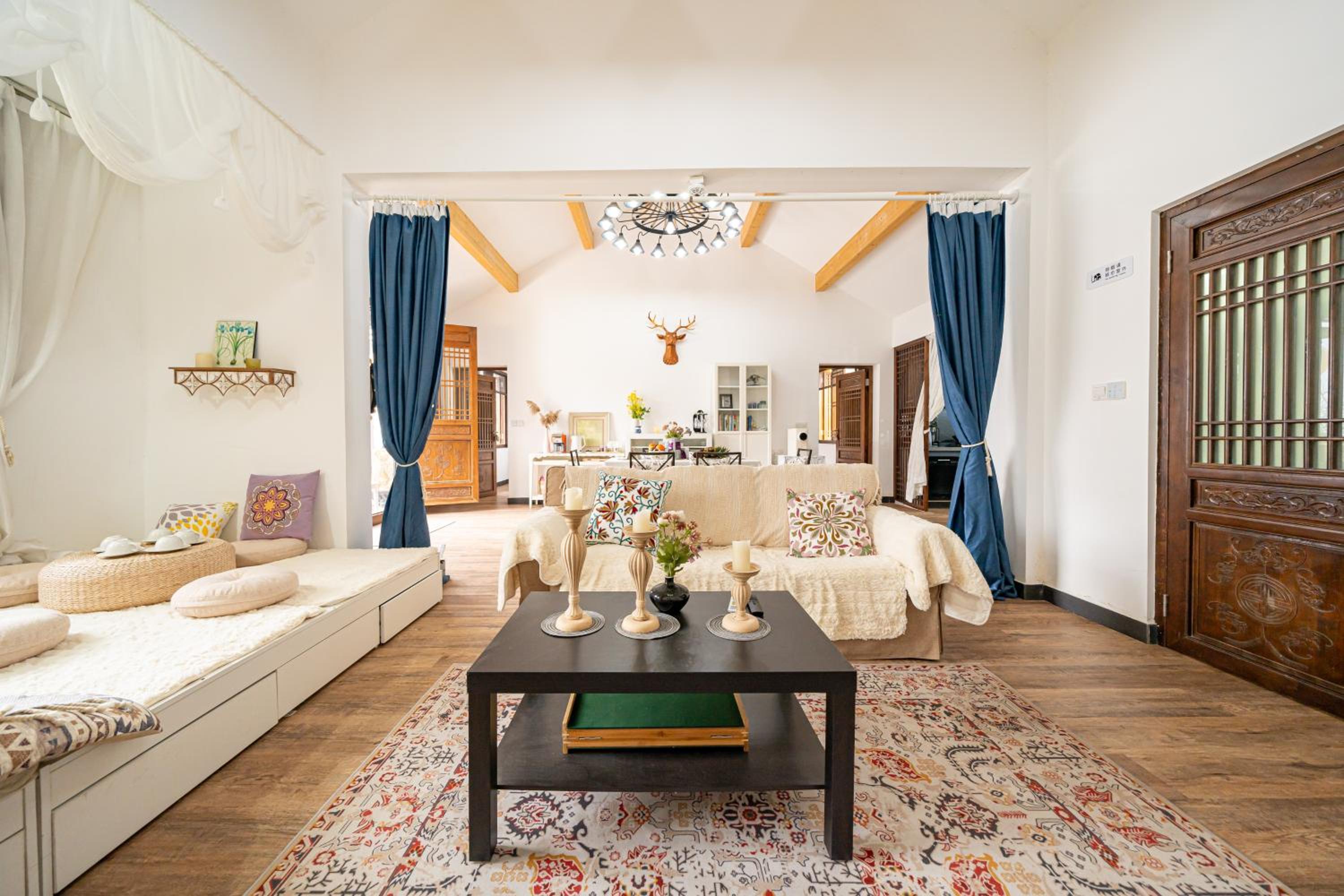 Shanghai Riverview Vacation Villa