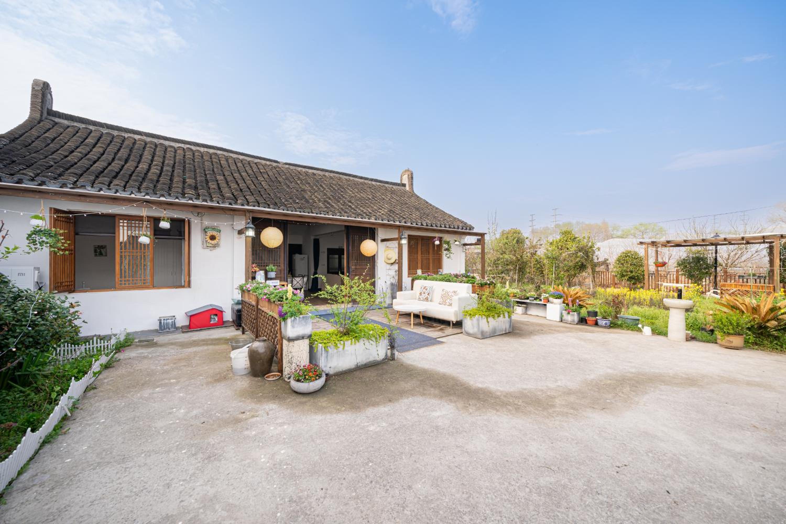 Shanghai Riverview Vacation Villa