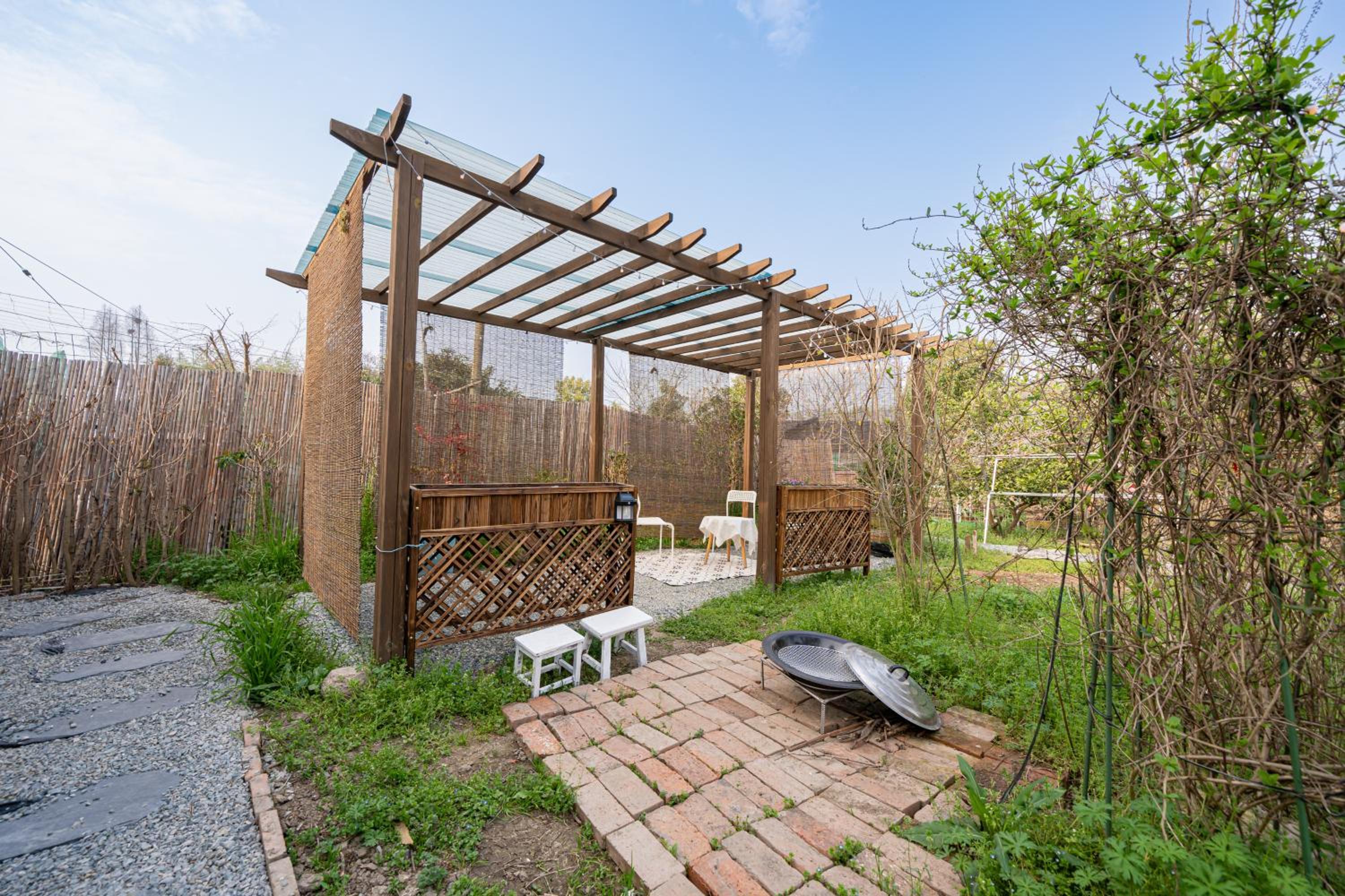 Shanghai Riverview Vacation Villa