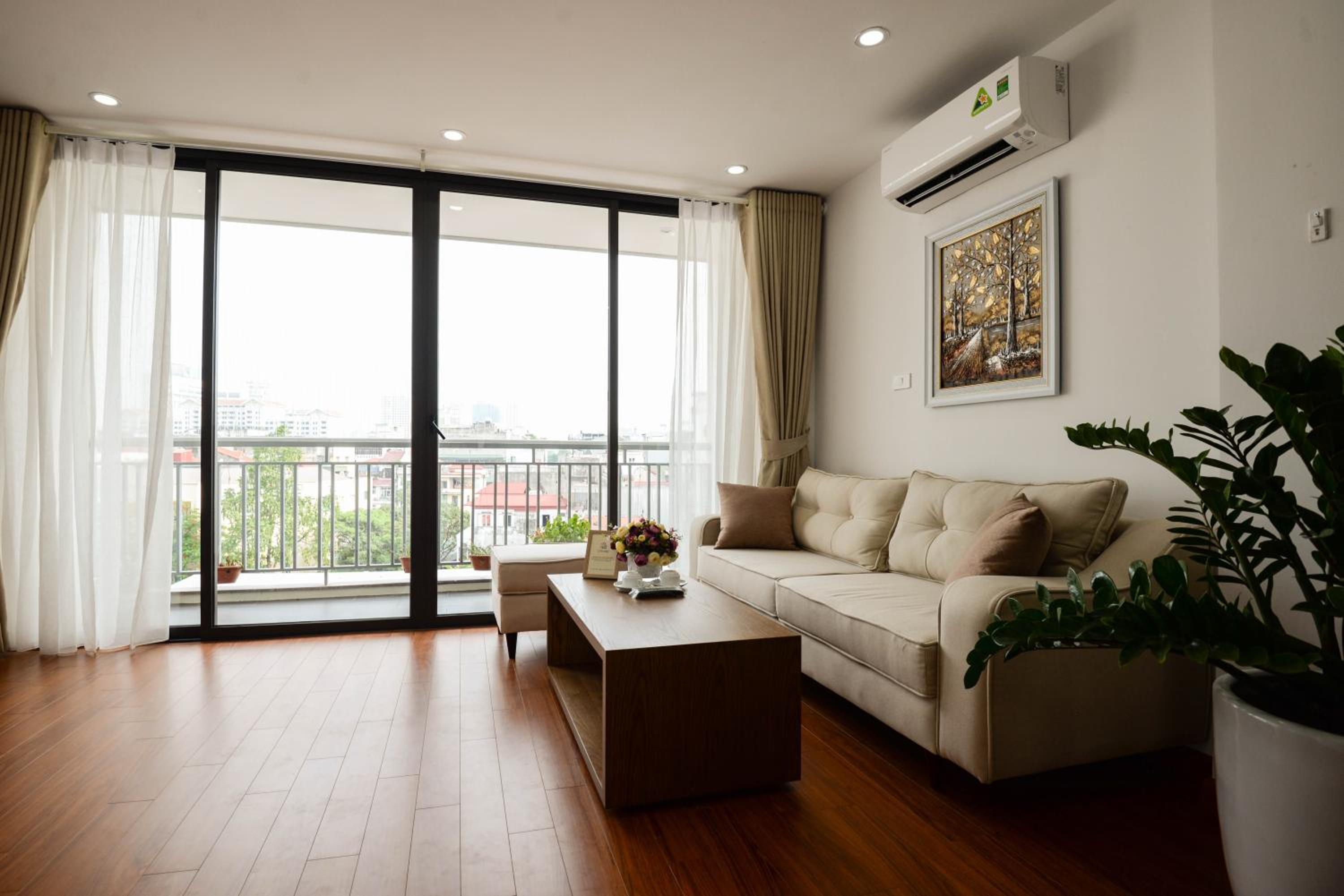 Wendy luxury apartment Linh Lang