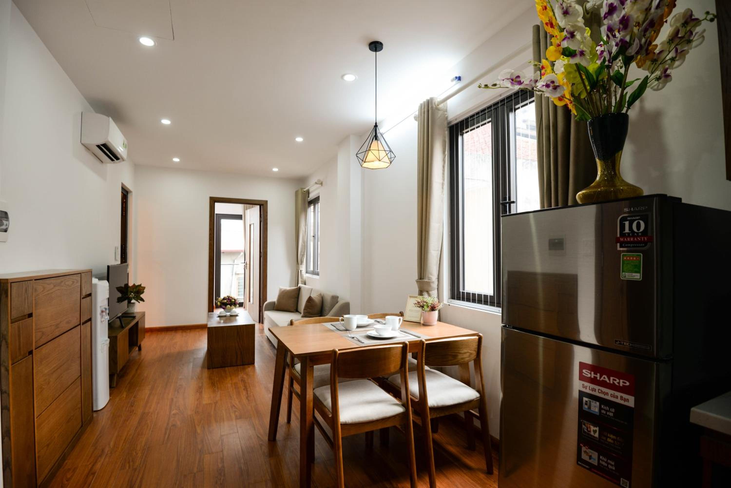 Wendy luxury apartment Linh Lang