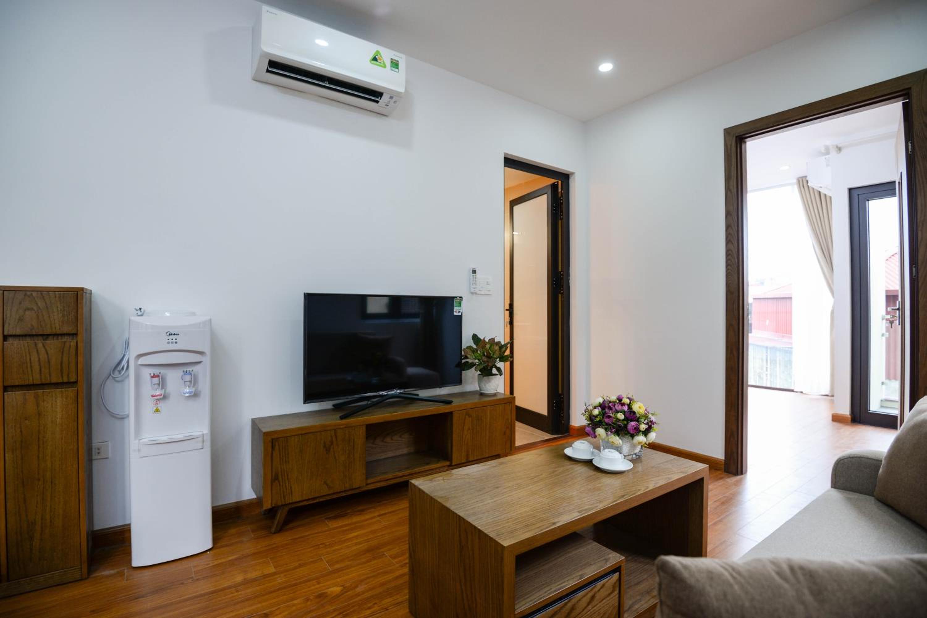 Wendy luxury apartment Linh Lang