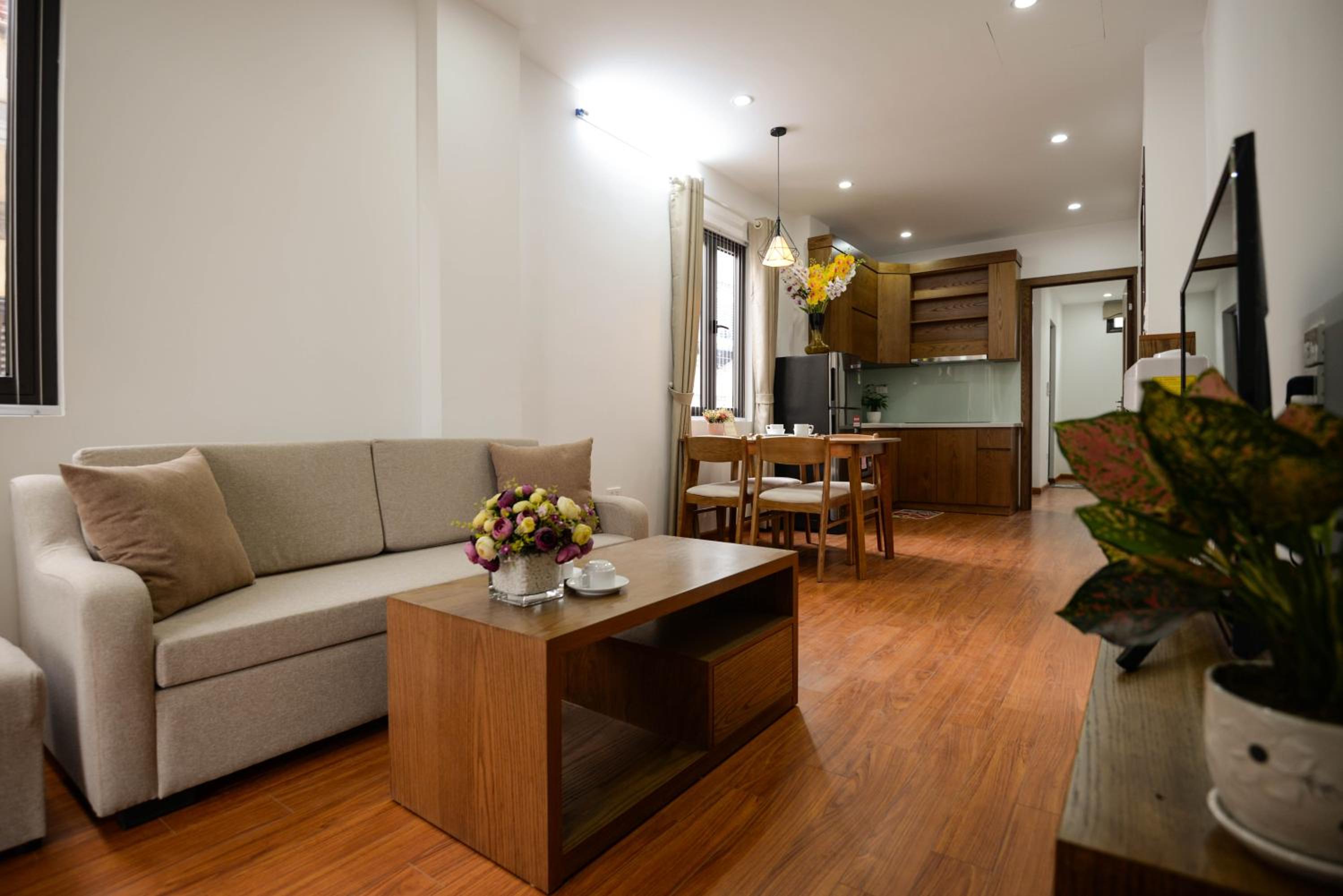 Wendy luxury apartment Linh Lang