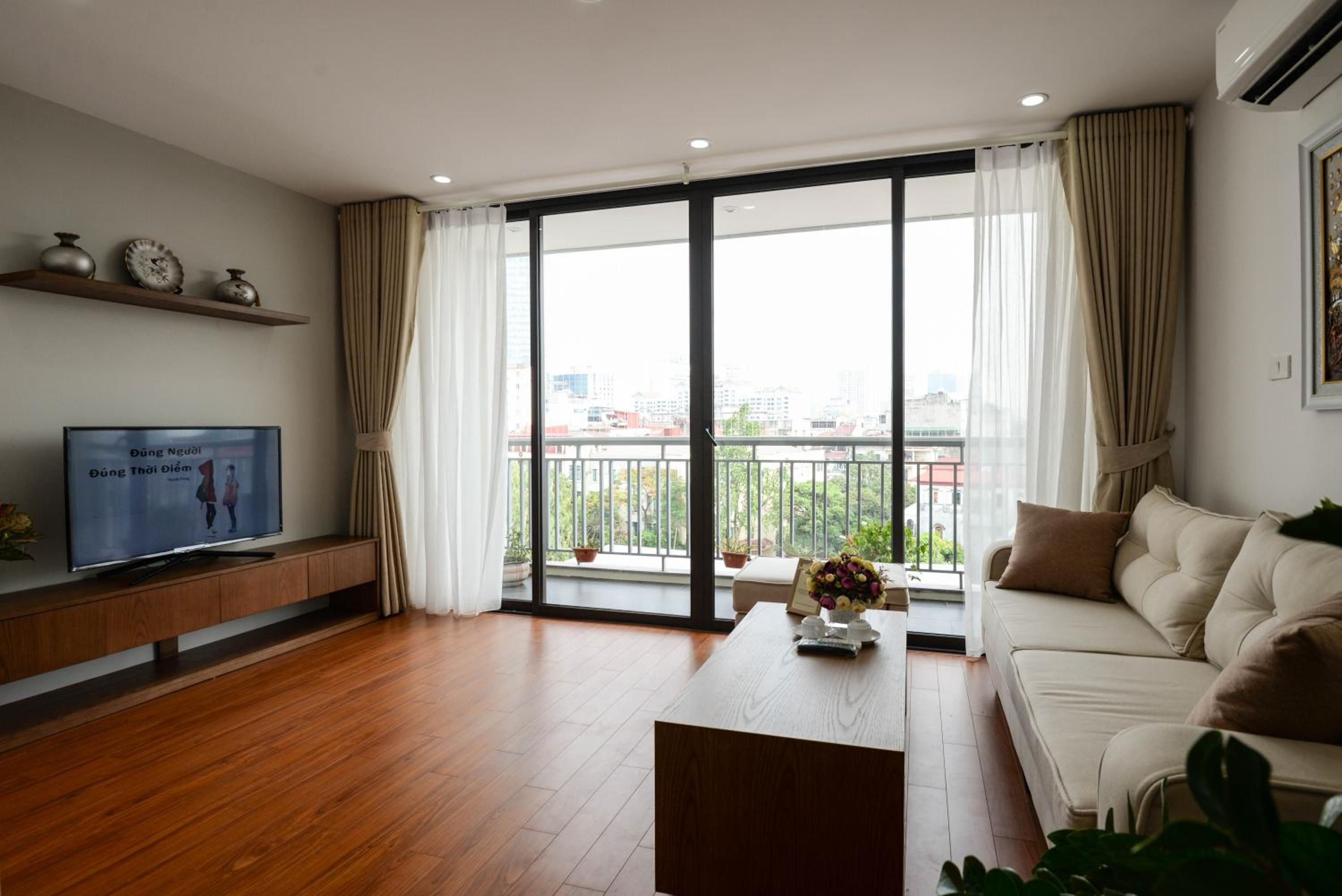 Wendy luxury apartment Linh Lang
