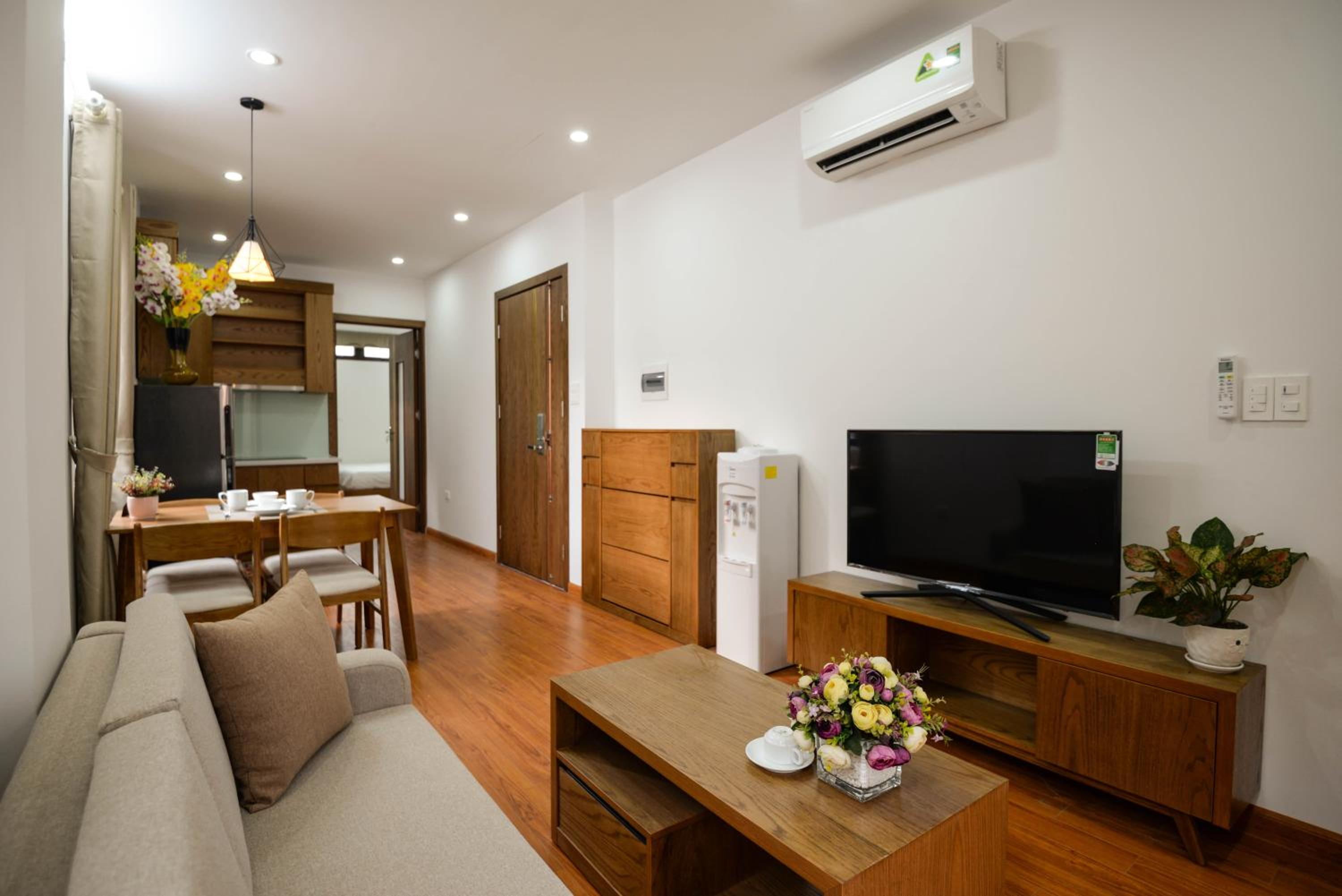 Wendy luxury apartment Linh Lang