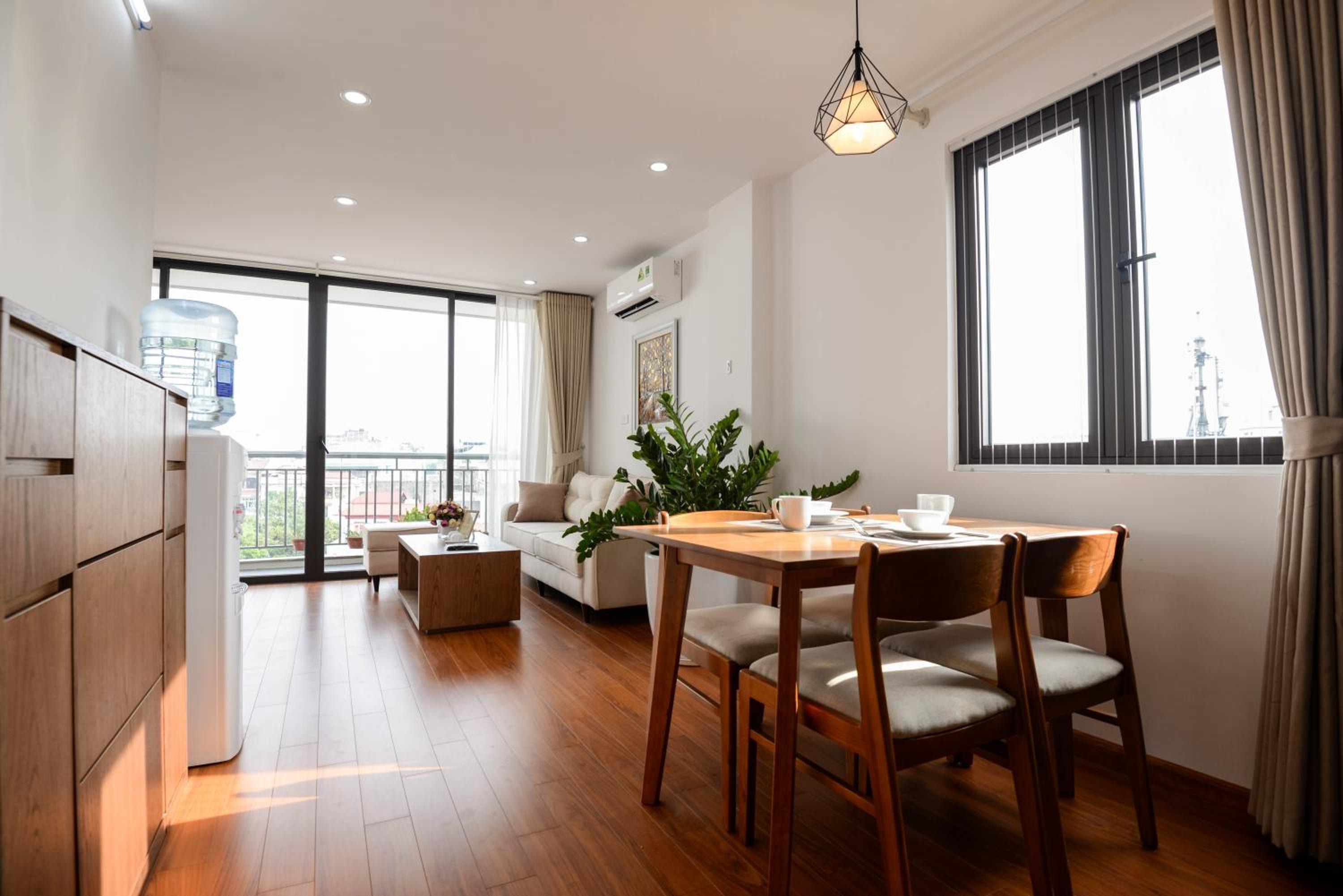 Wendy luxury apartment Linh Lang