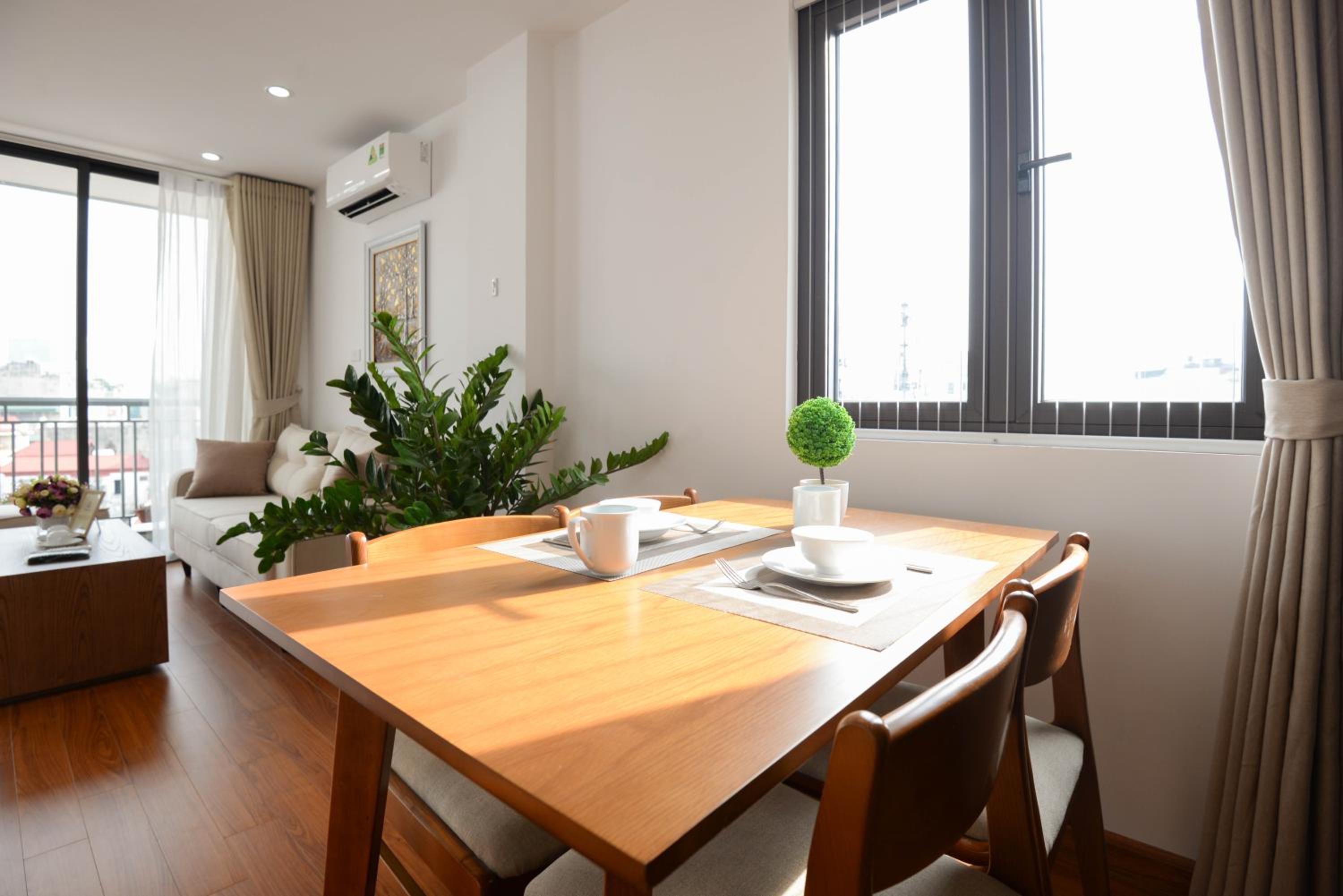 Wendy luxury apartment Linh Lang