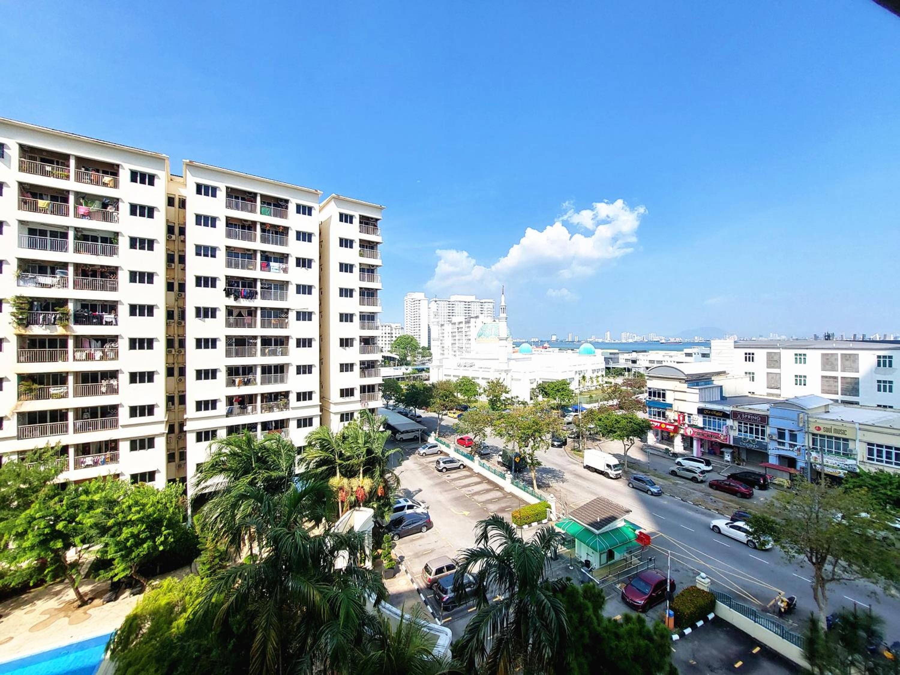 OV06-3room Georgetown Seaview Pg photo 4