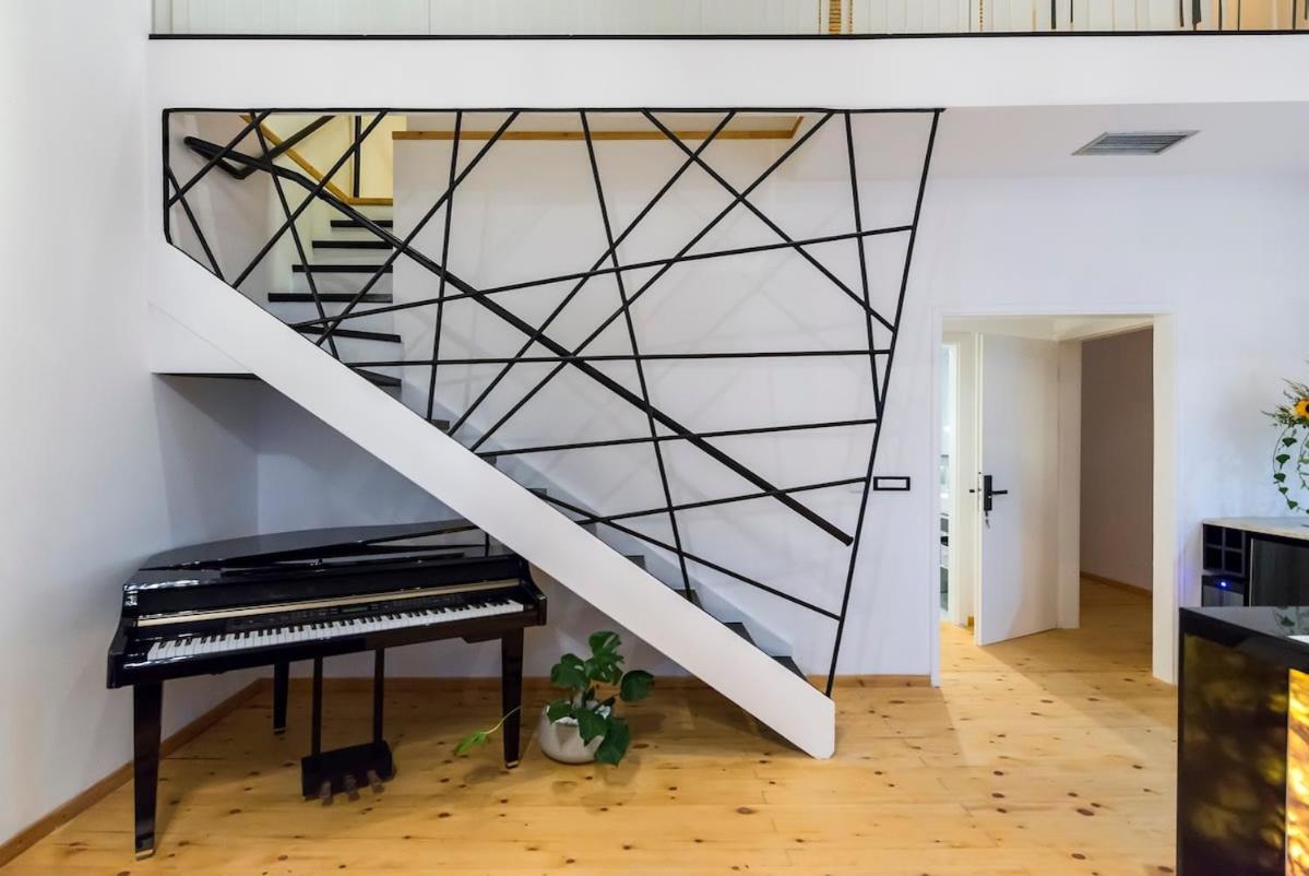 Aigli Seafront Loft-Bespoke Design Gem en Kalamata