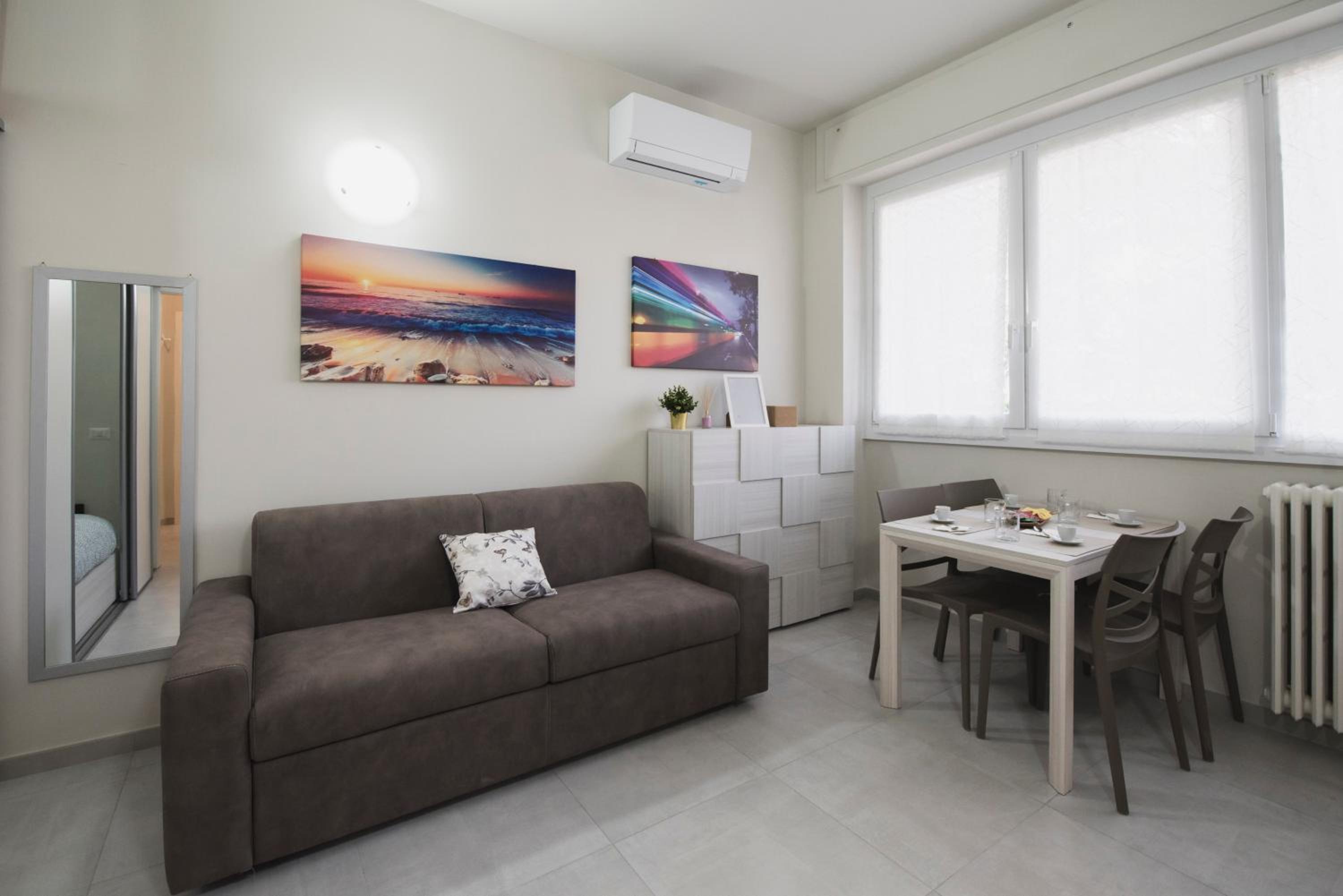 Lucy's House en Rho — hotel room