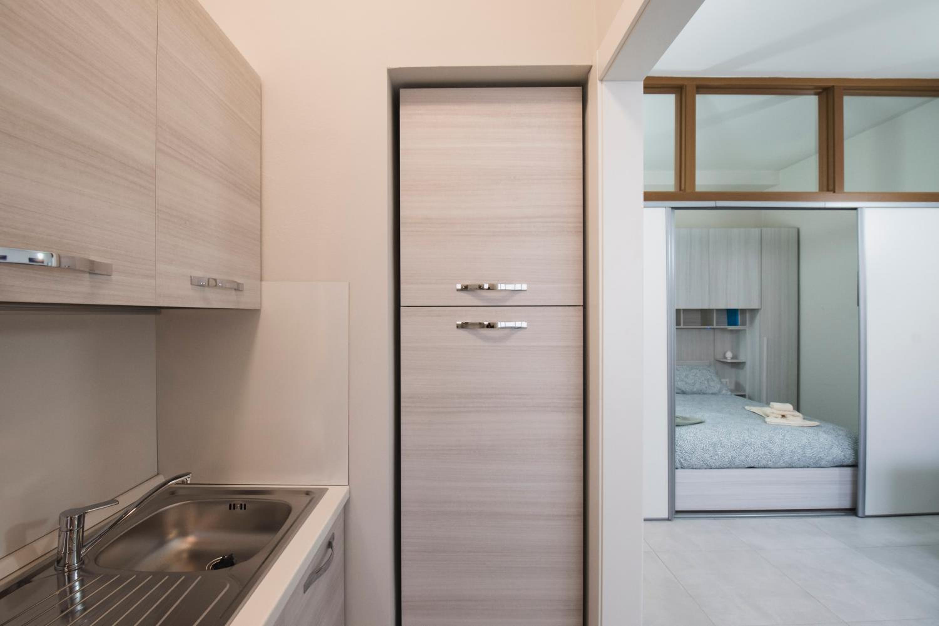 Lucy's House en Rho — kitchen