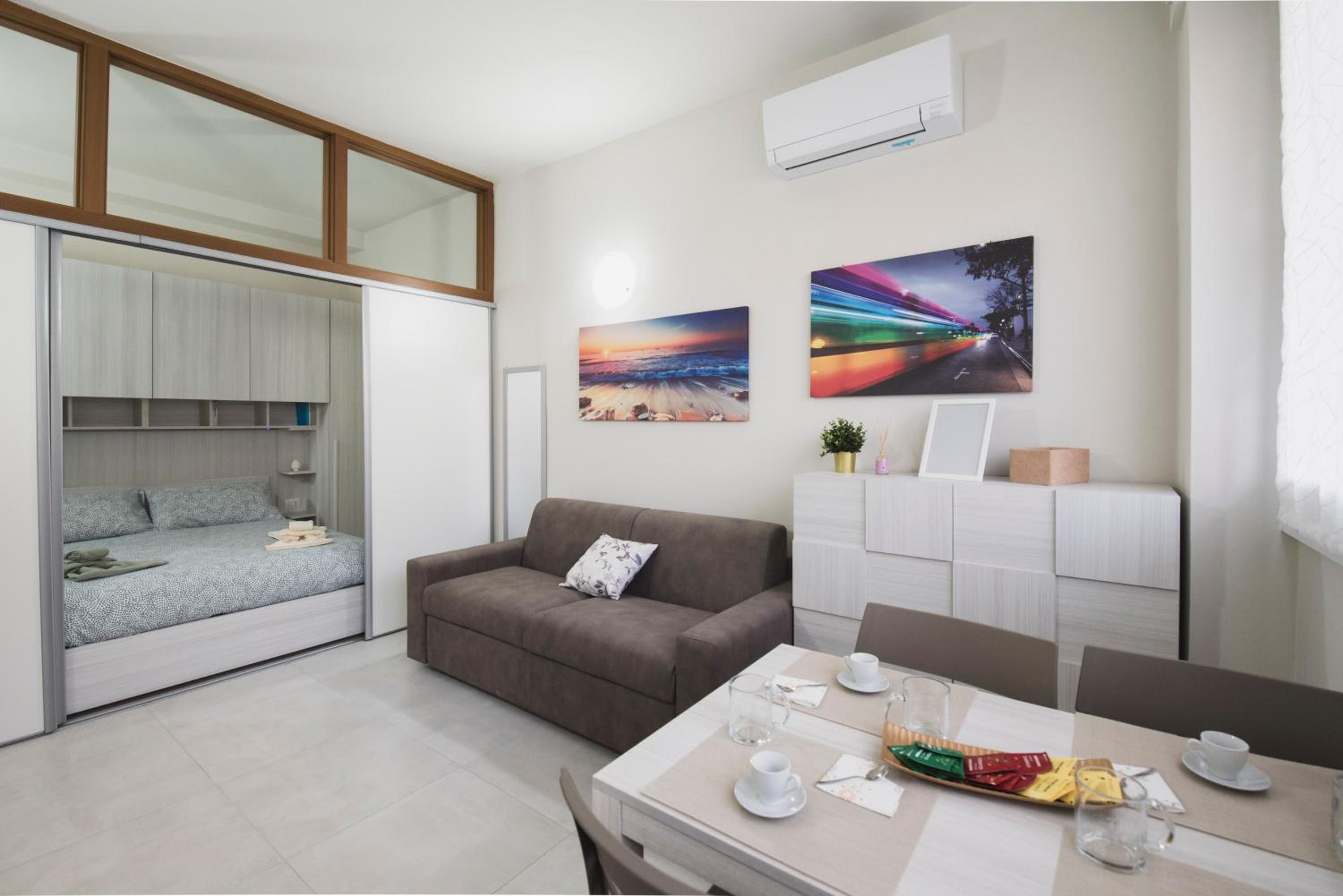 Lucy's House en Rho — hotel room