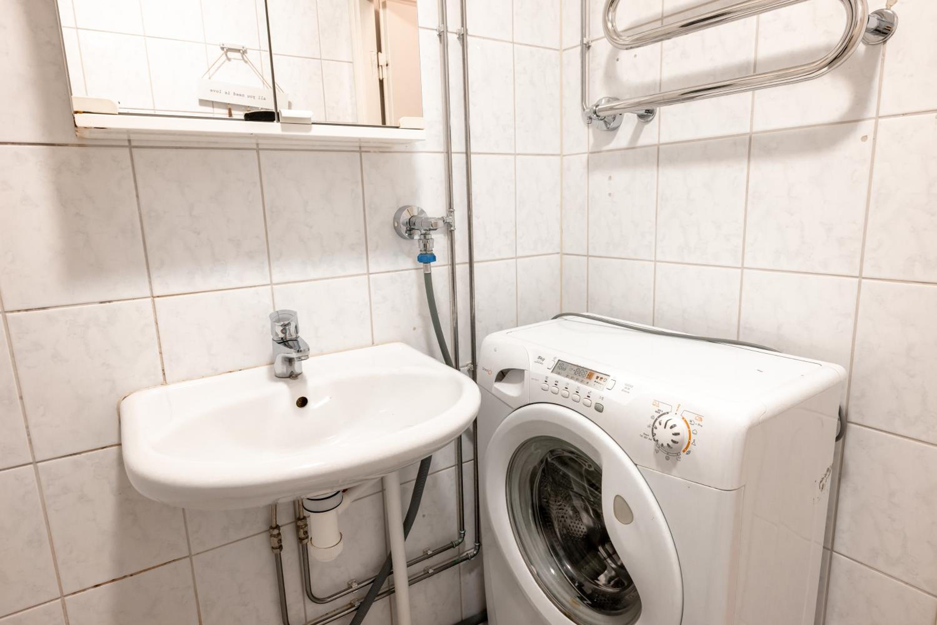 Comfy spacious apartment in Kamppi
