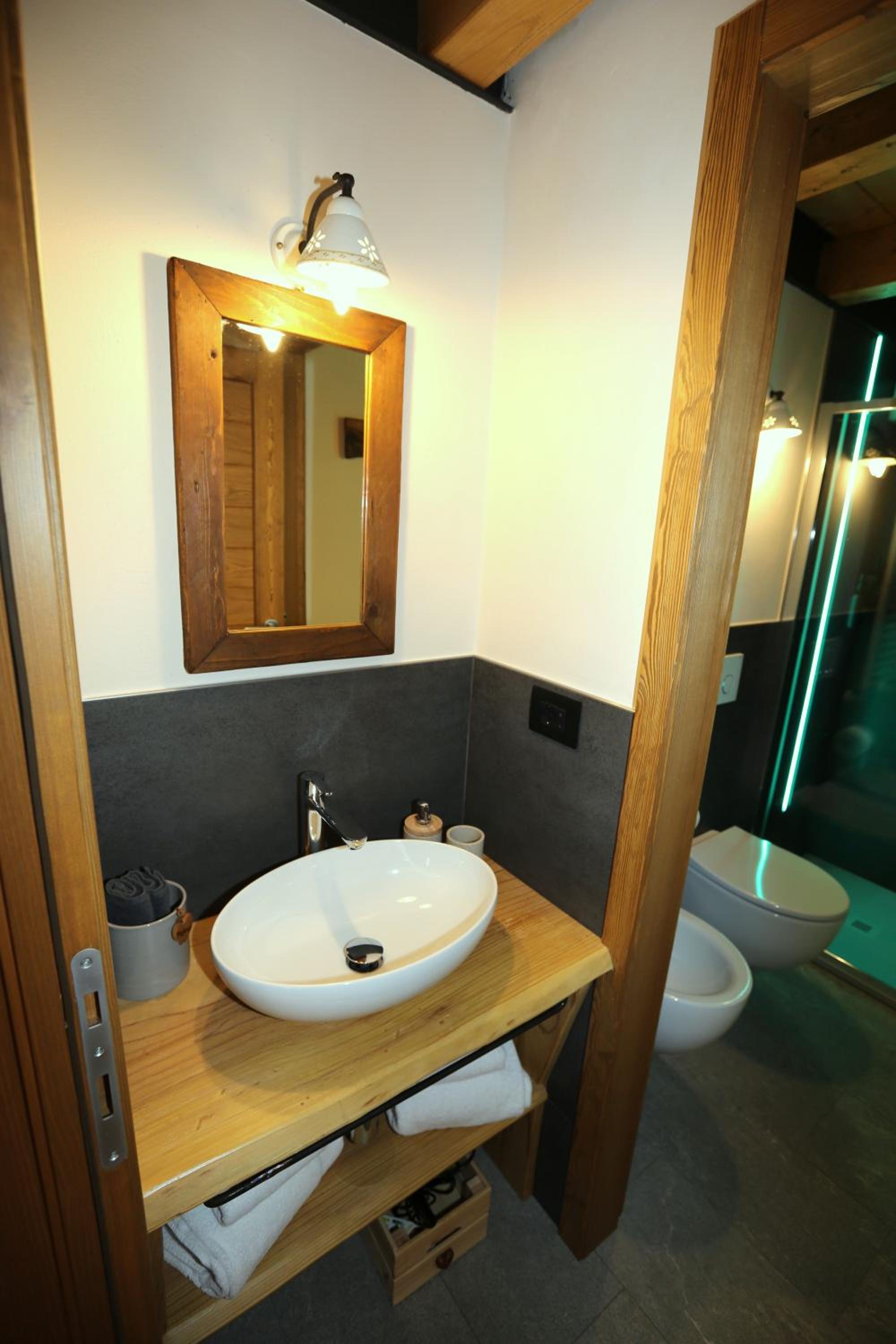 Photo 24