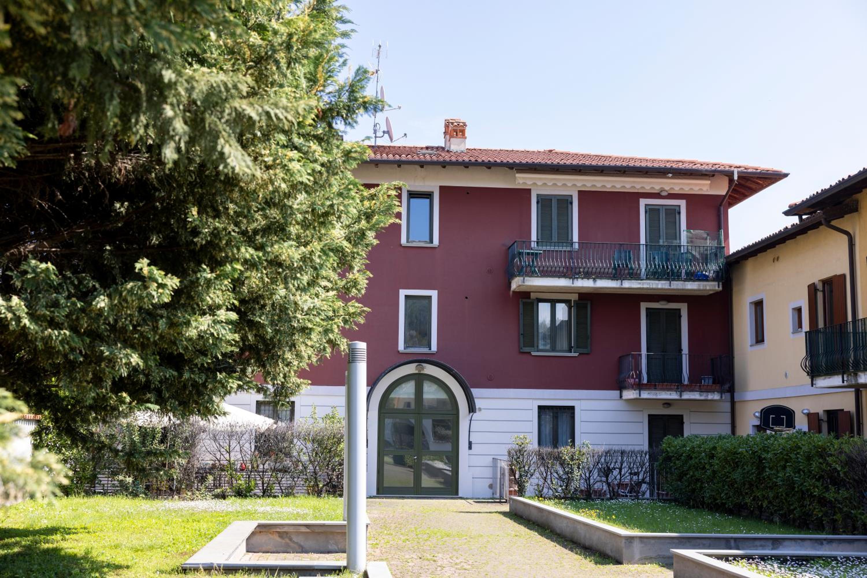 Franciacorta Nuvolinis - Private parking view 4