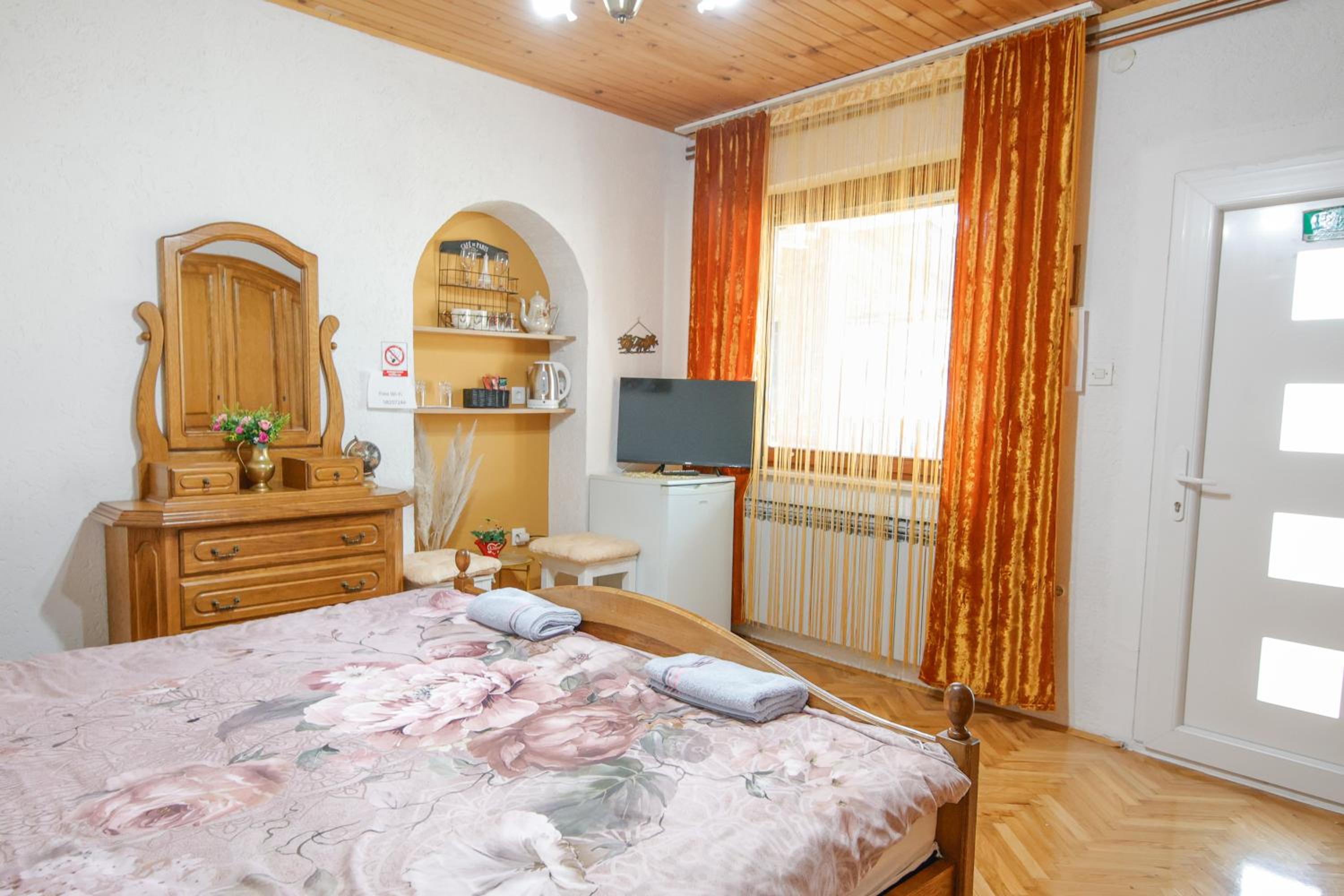 Apartman Marta i soba Maja