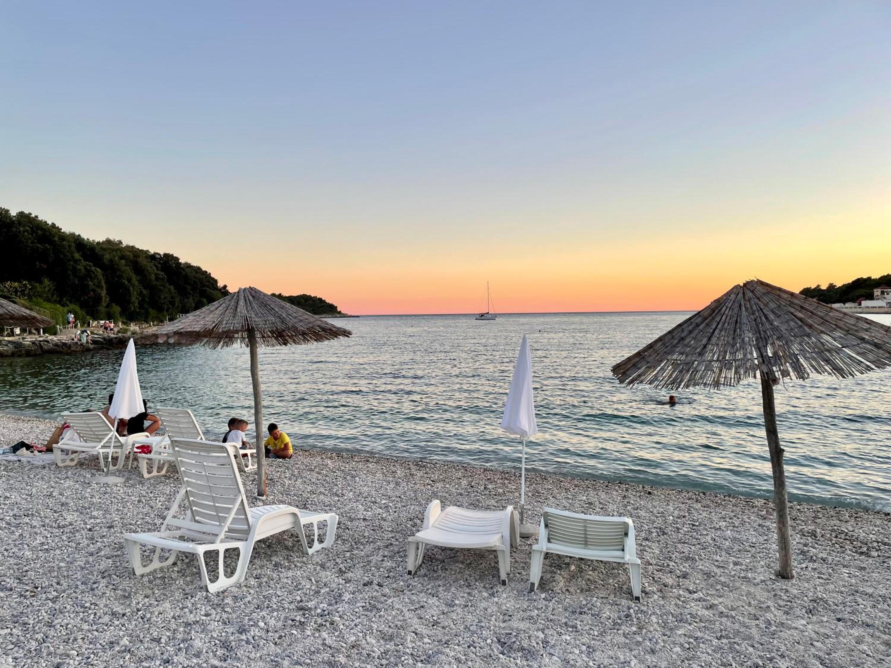 Apartments Antic