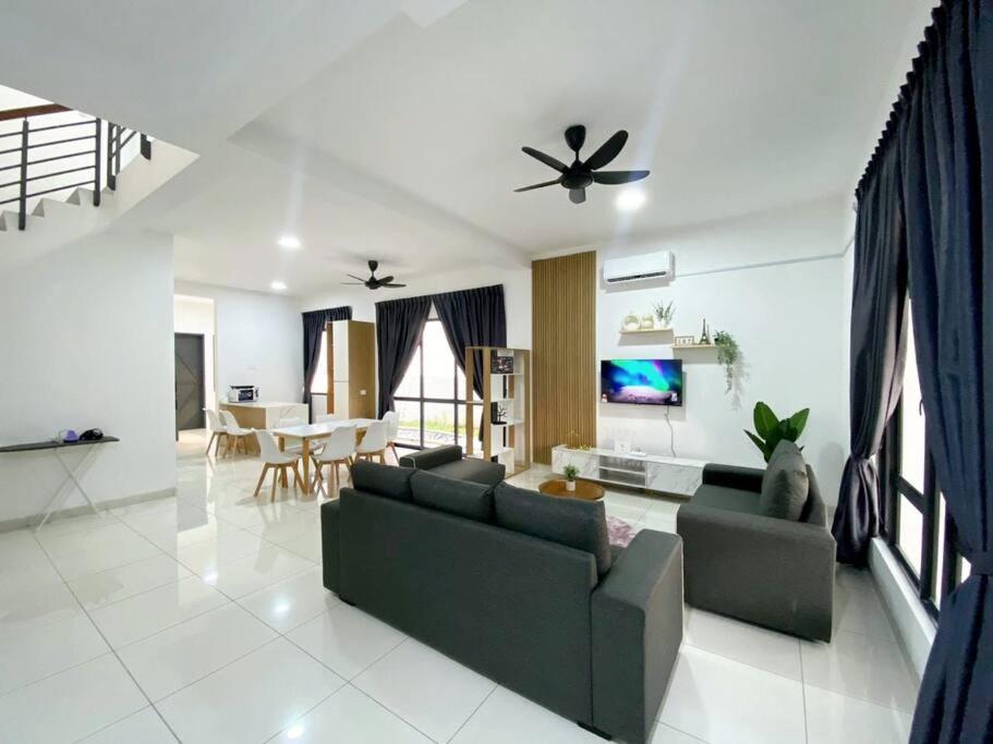 BrandNew Modern Cozy House@ALMA NEAR JUSCO photo 3