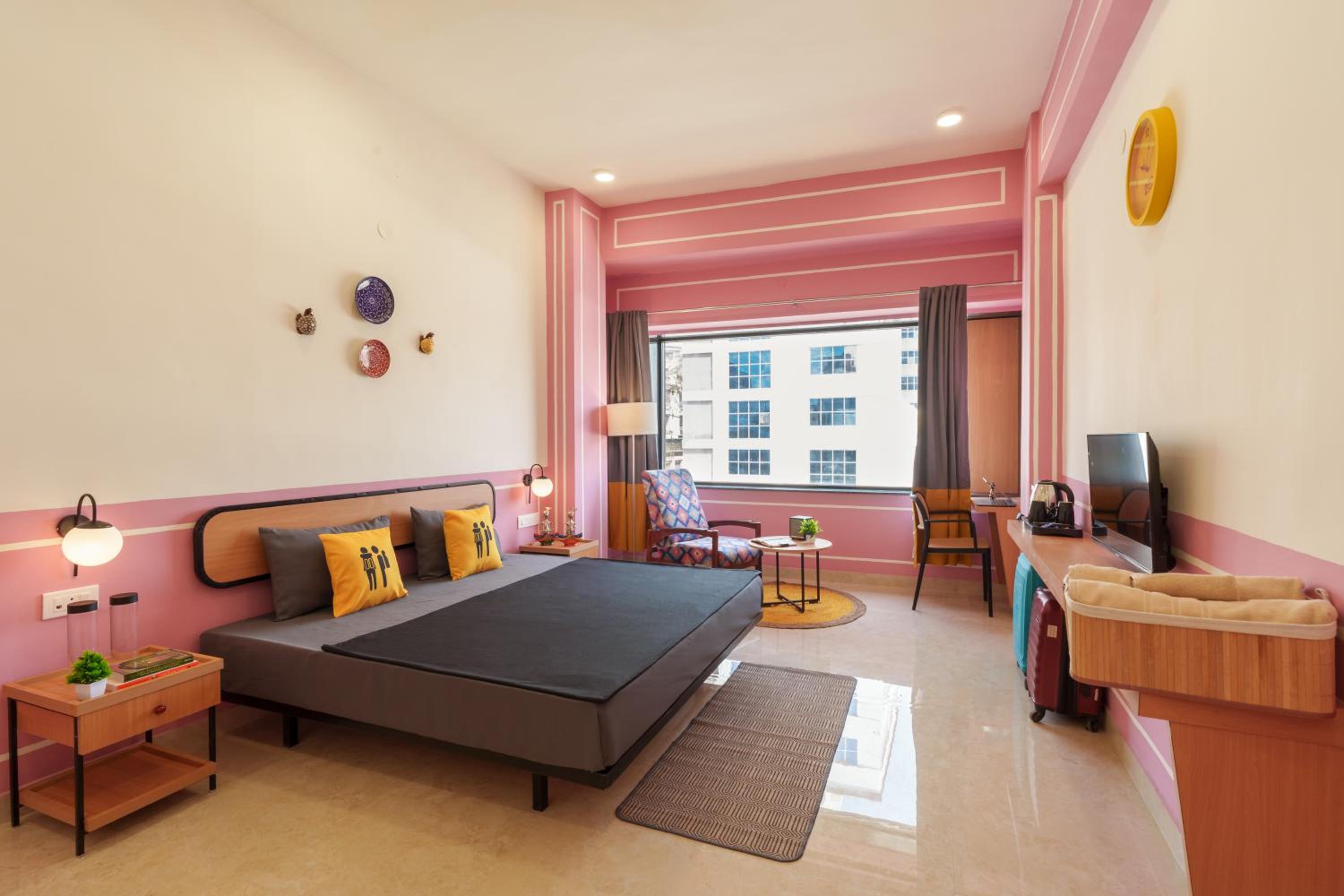 The Hosteller Jaipur, MI Road view 5