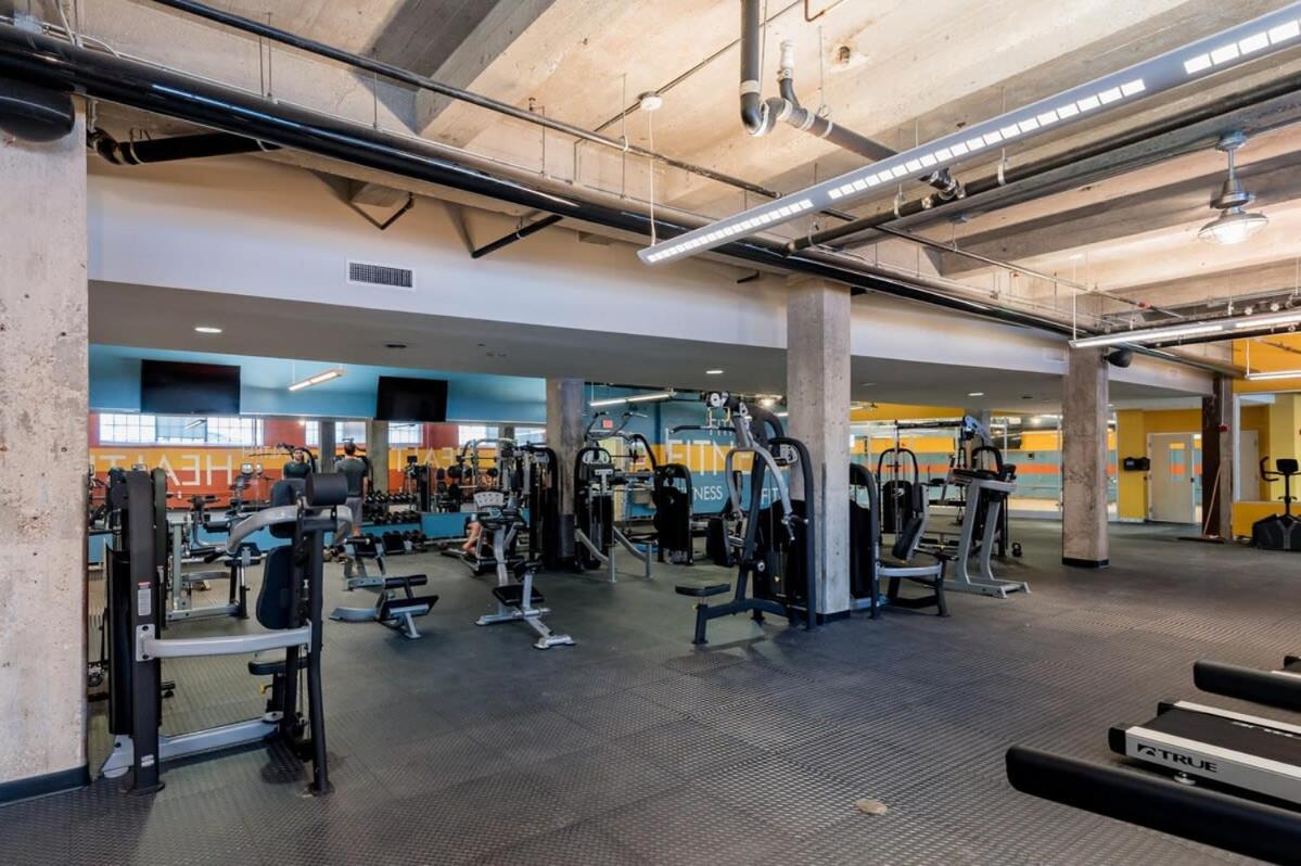 100 Year-Old Historic Brick 2BR Loft & Large Patio & Hammocks & High Ceiling view 4