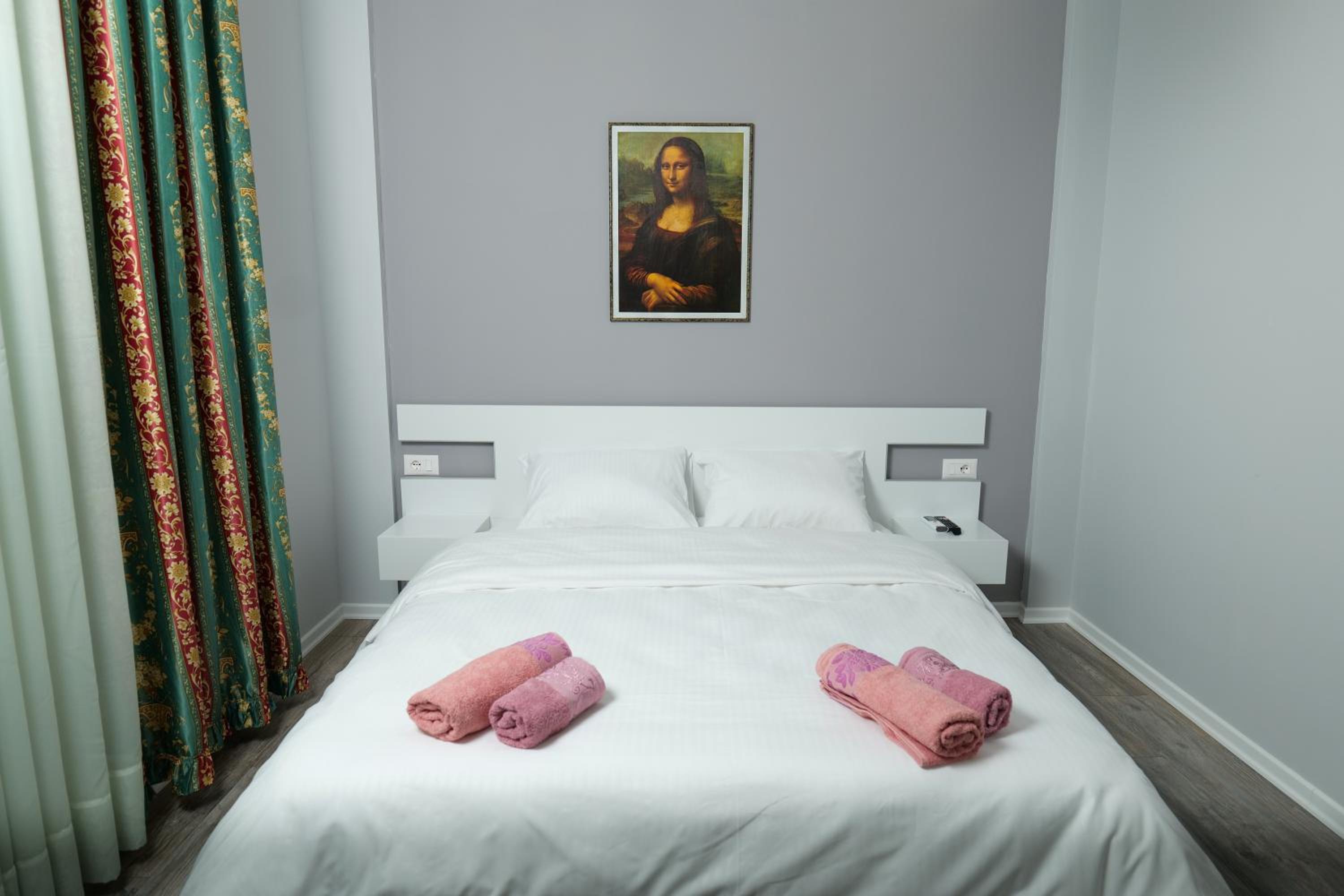 Travelers' Korça Home