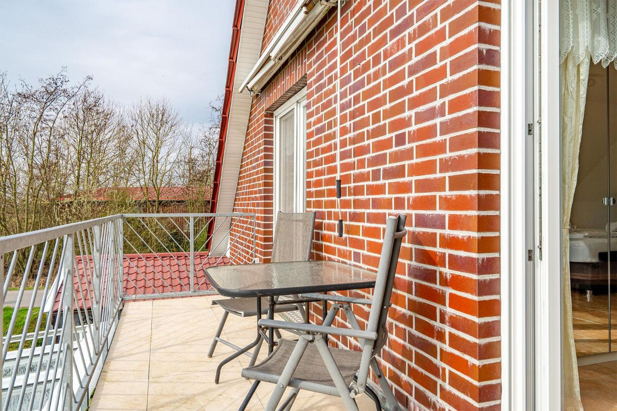 Christine, Obergeschoss mit Balkon und Weitsicht