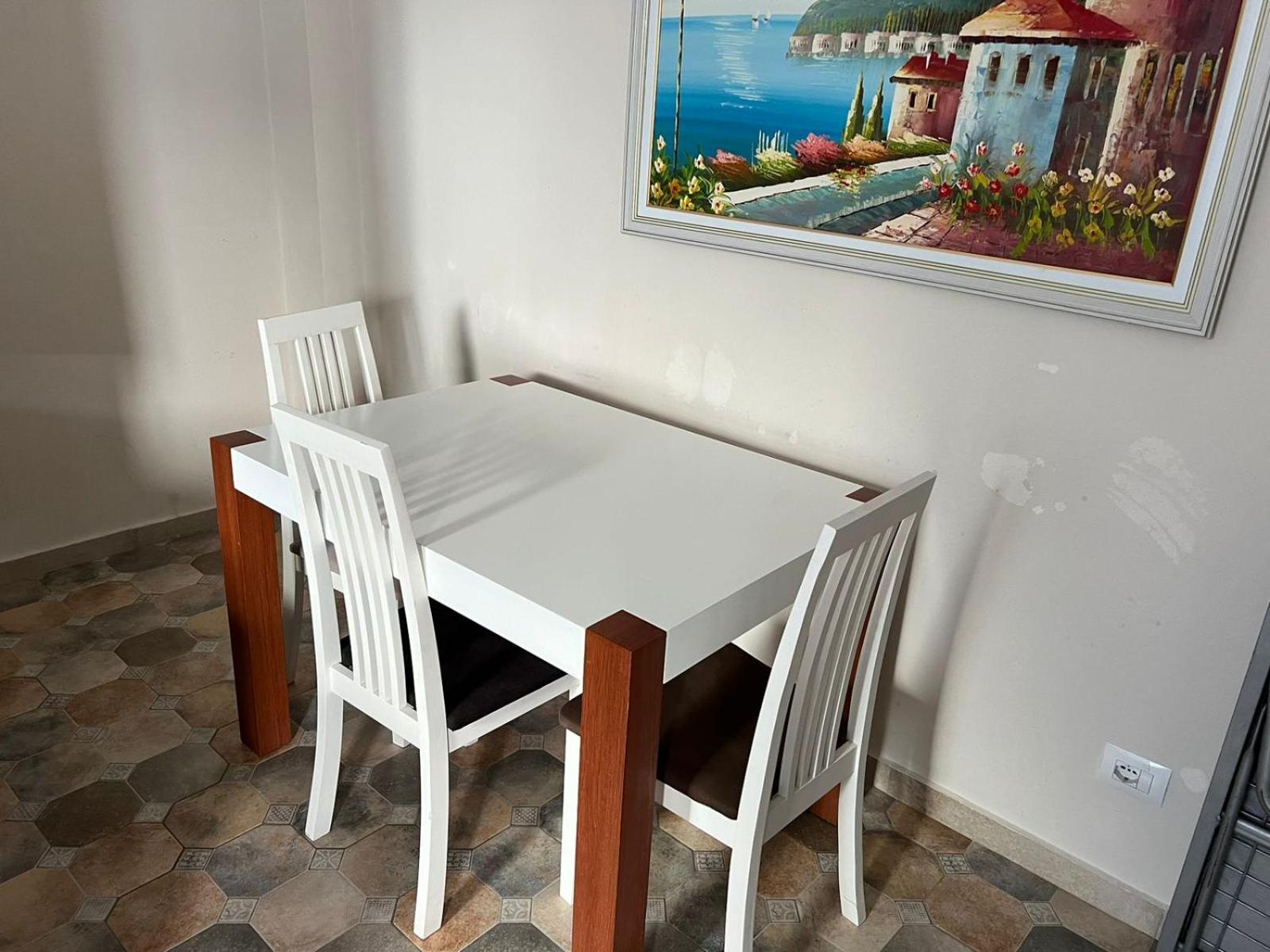 shengjin apartaments