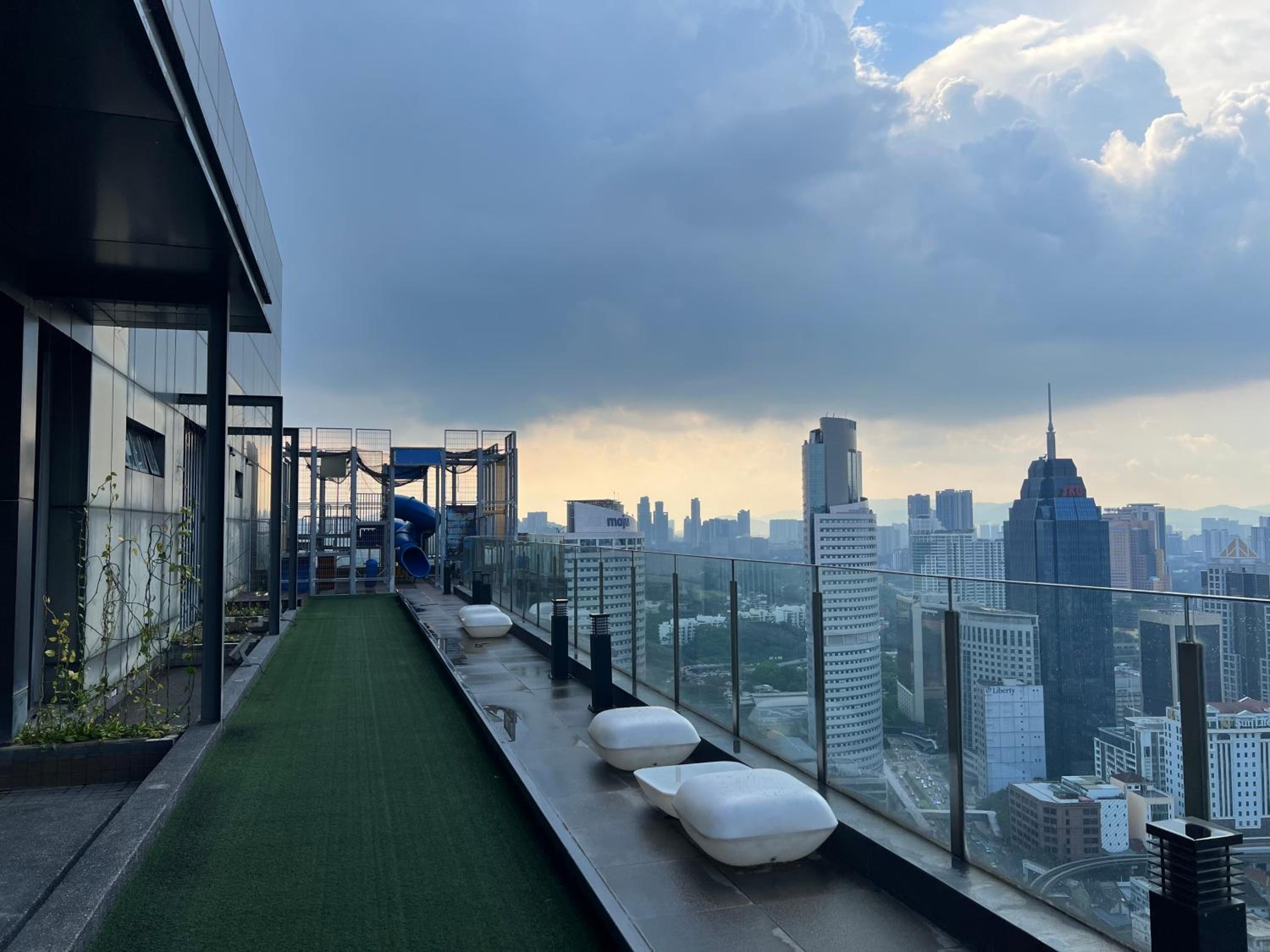 Anggun KL Mal