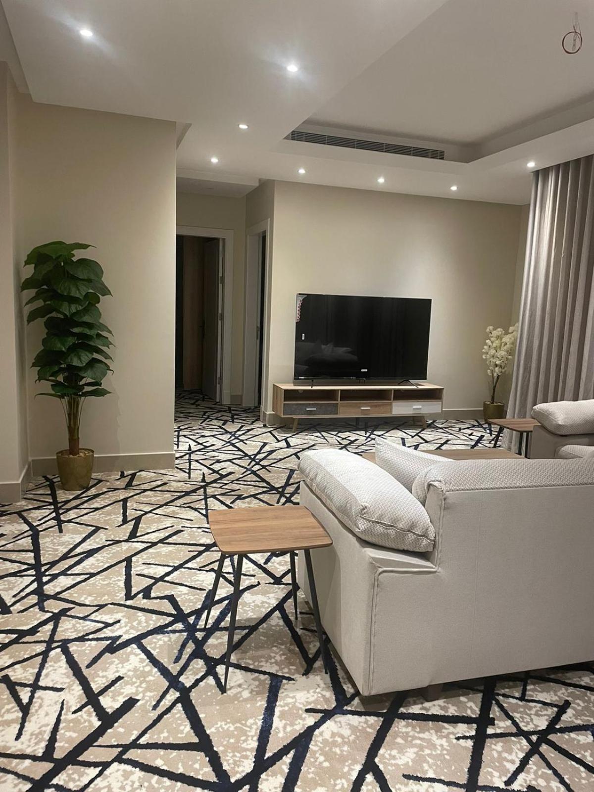 BOULEVARD APARTMENTs