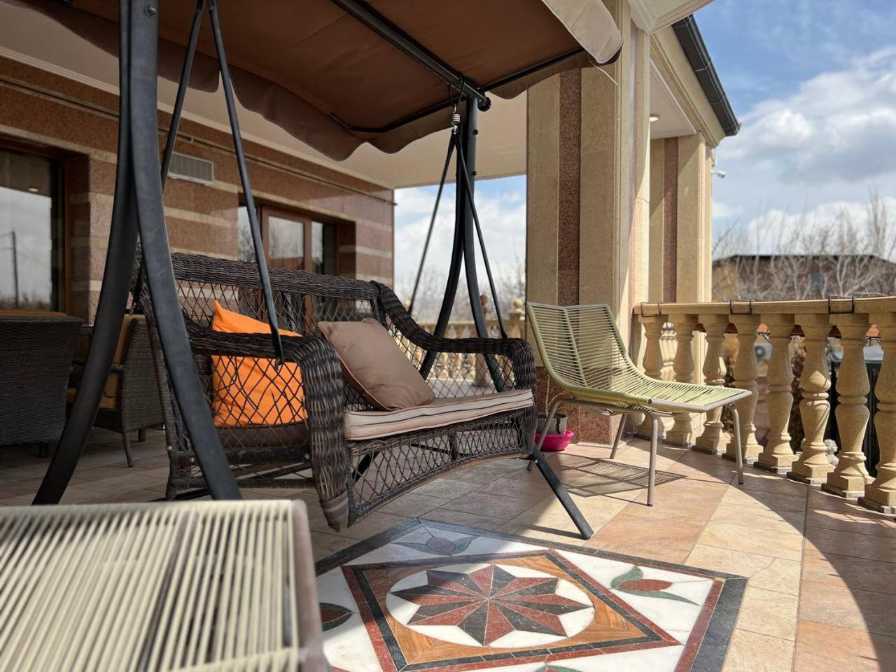 Villa Nor Hachn, Kotayq
