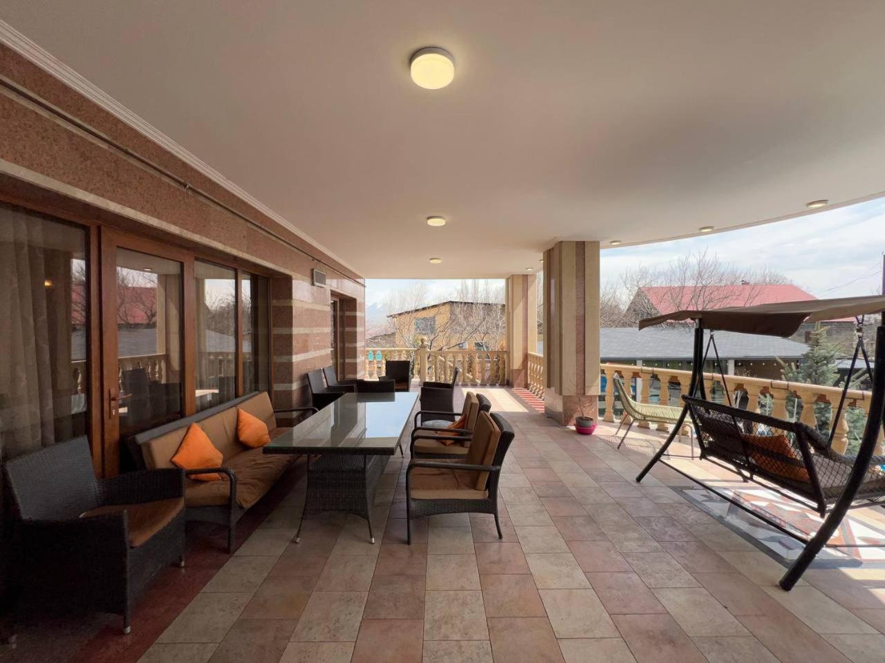 Villa Nor Hachn, Kotayq