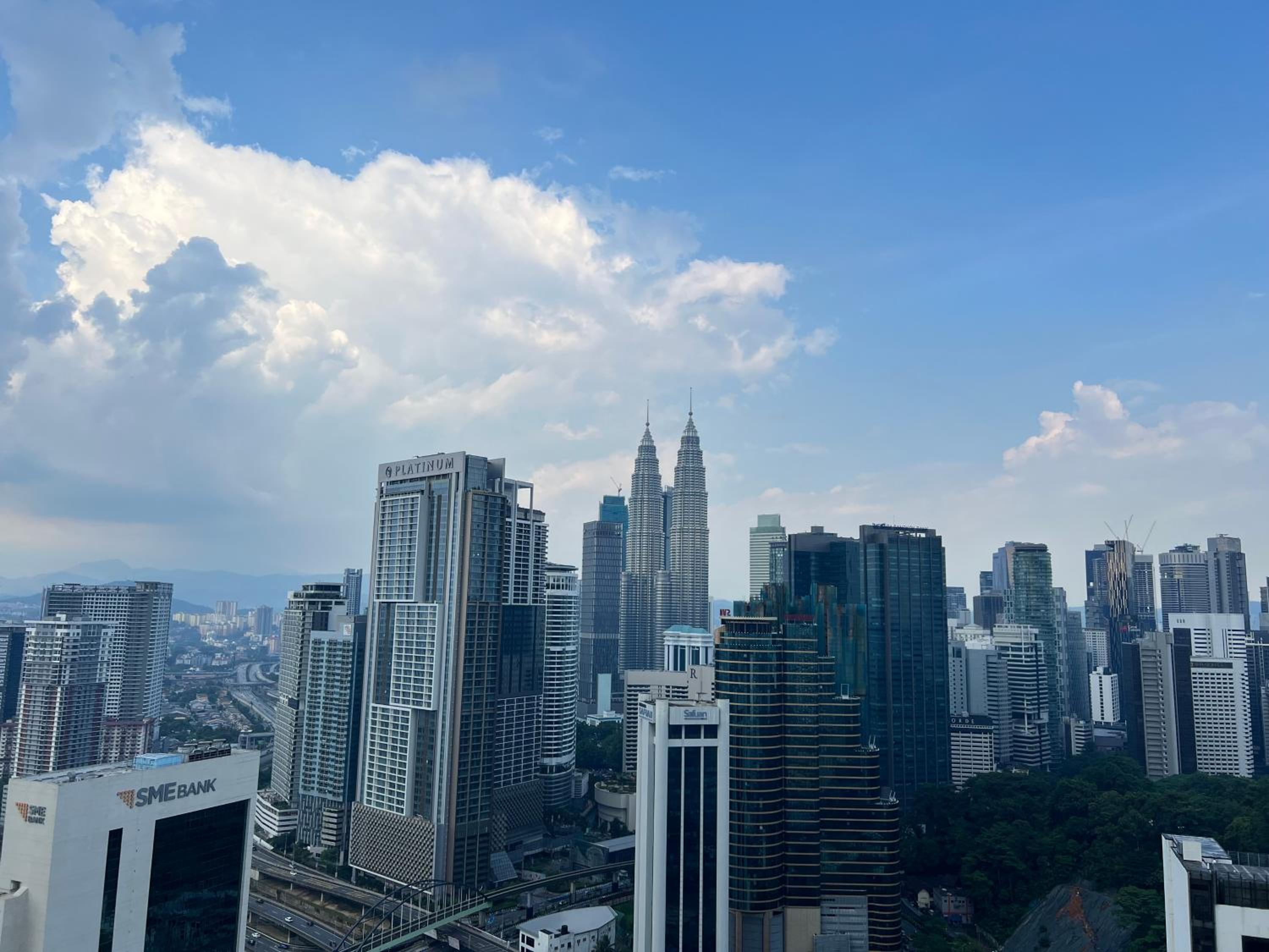 Anggun KL MY