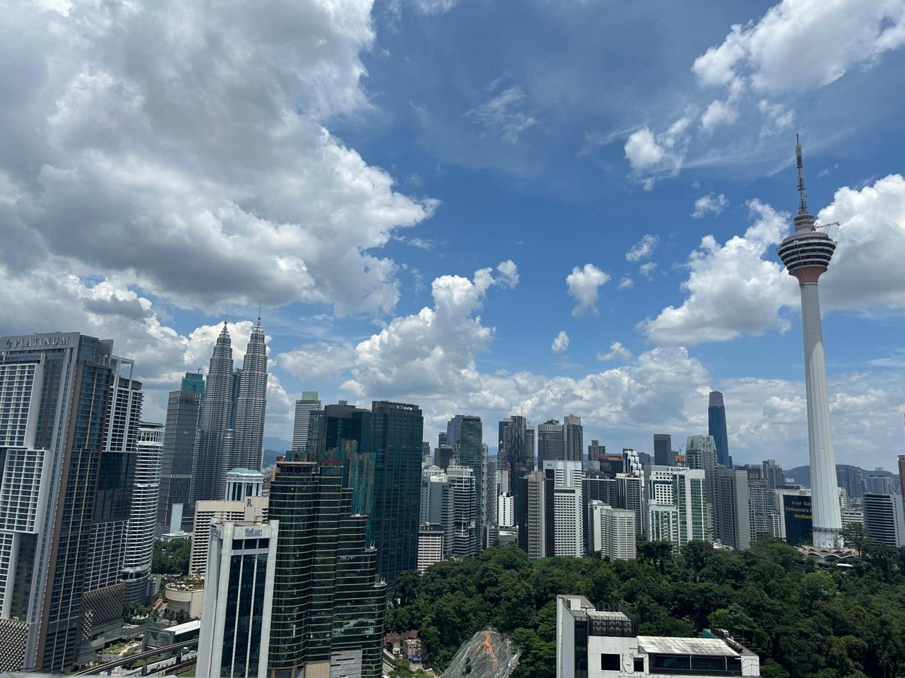 Anggun KL MY