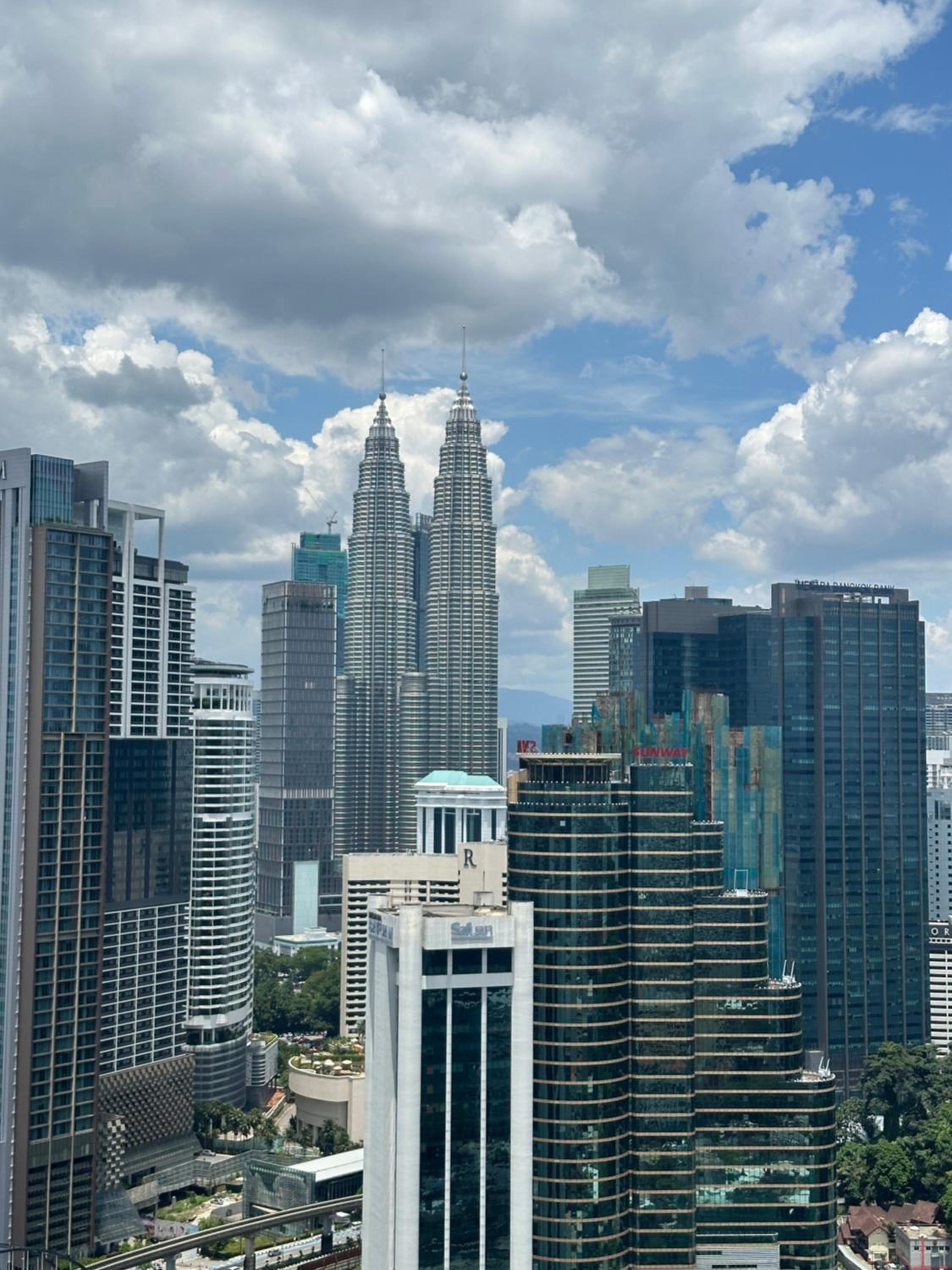 Anggun KL MY