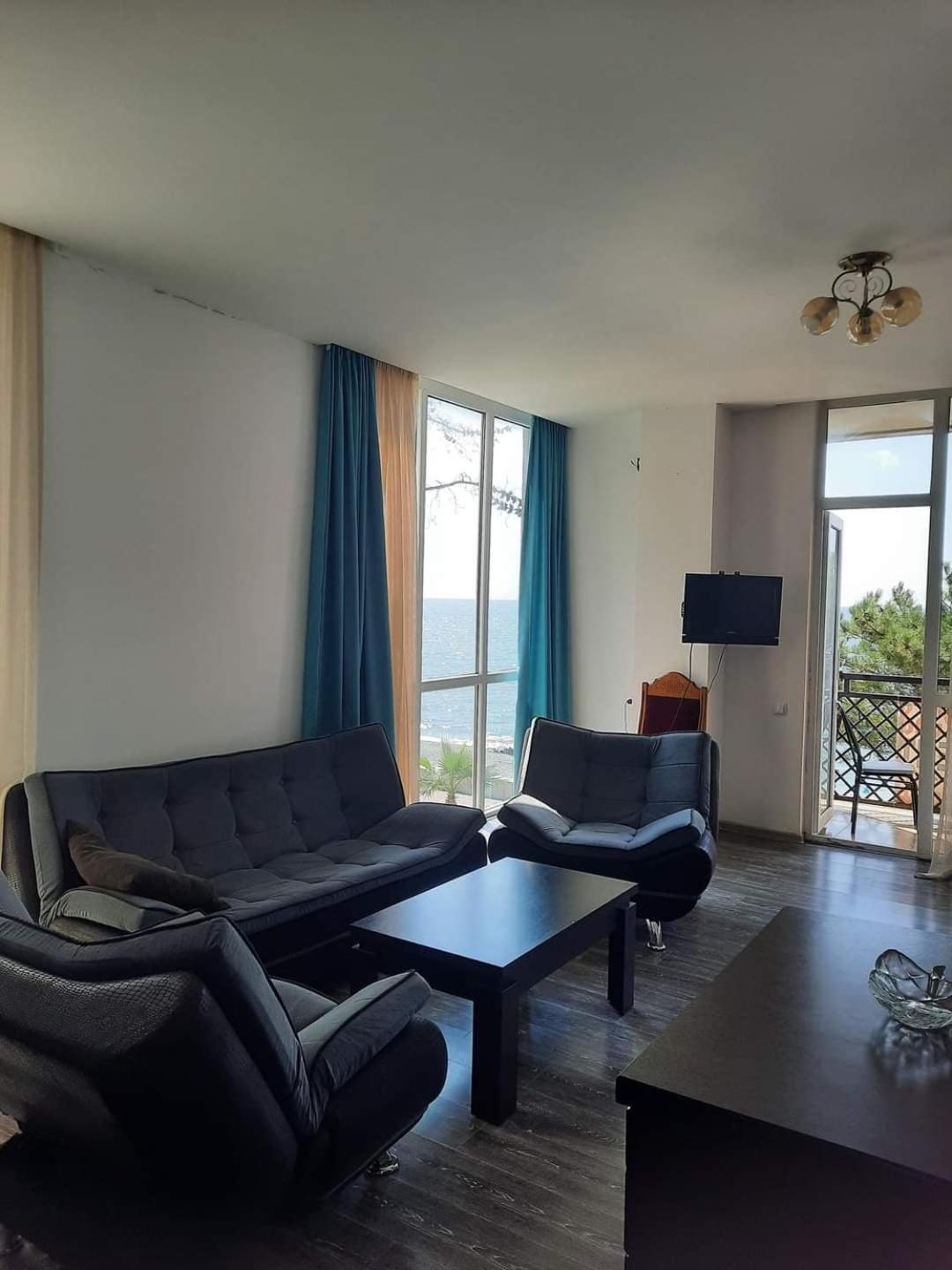 Tamari's Apartment view 3