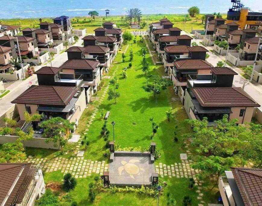 Casa Virginia - Seafront Residences view 3