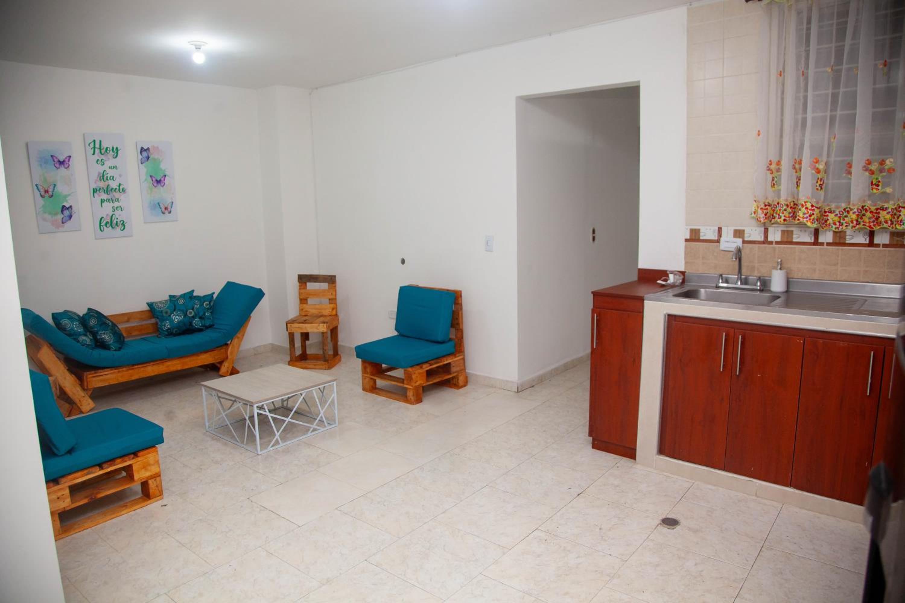 Casa de 4 habitaciones, excelente ubicación